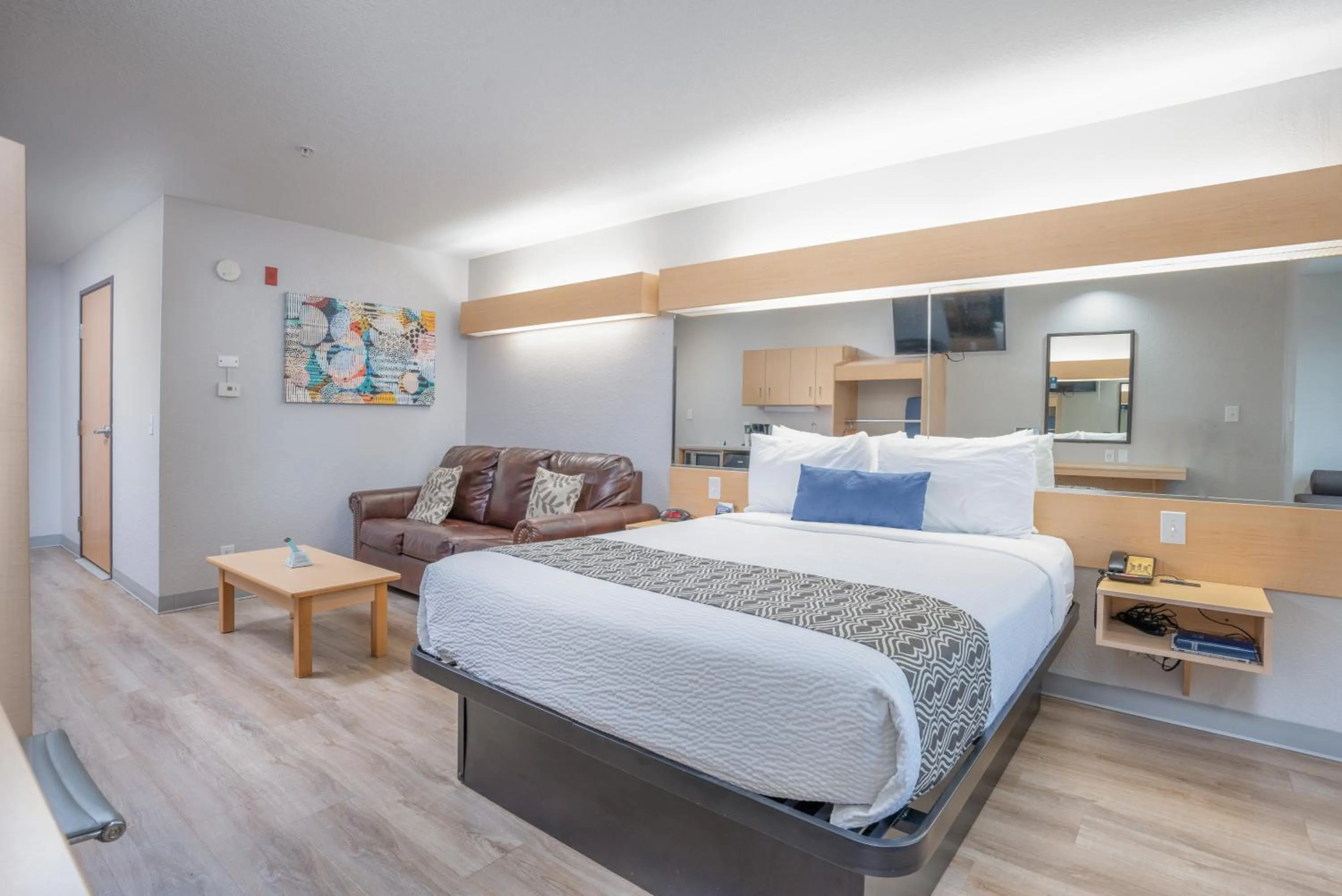 Bed in Microtel Inn & Suites by Wyndham Albertville