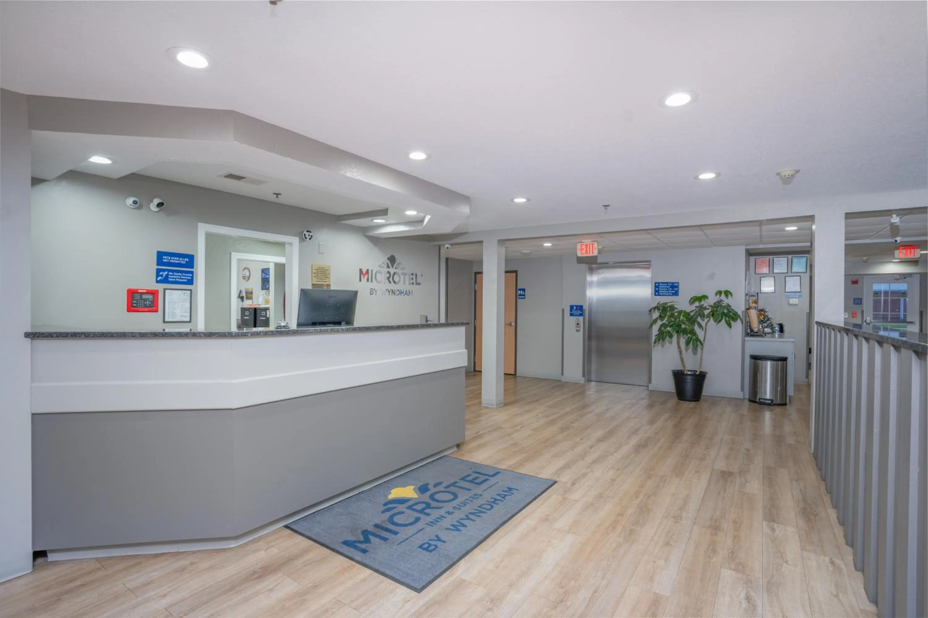 Lobby or reception in Microtel Inn & Suites by Wyndham Albertville