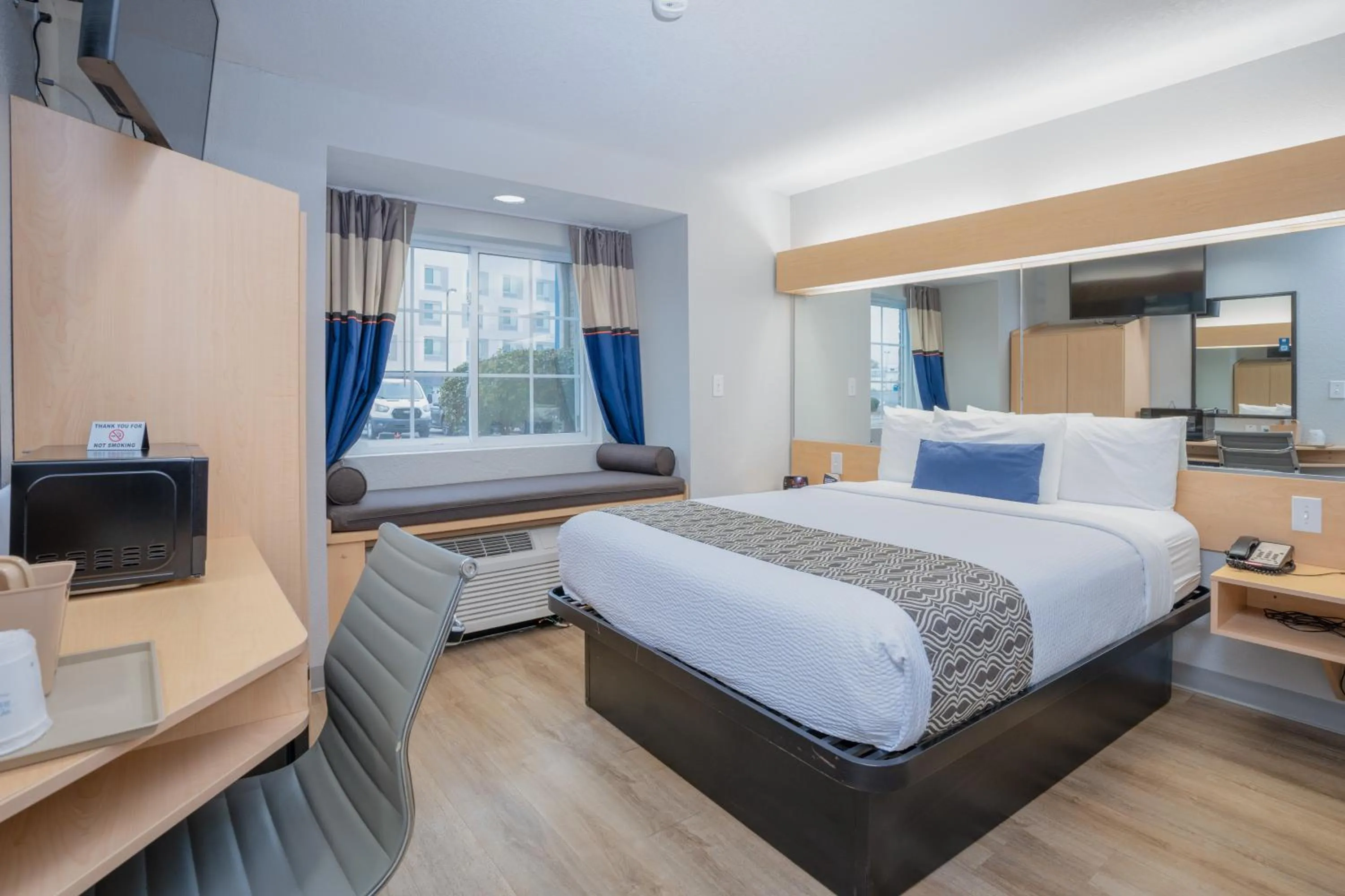 Bed in Microtel Inn & Suites by Wyndham Albertville