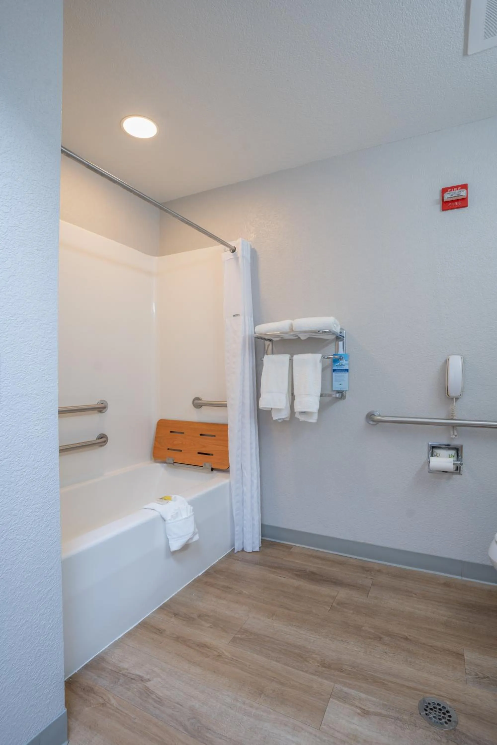 Bathroom in Microtel Inn & Suites by Wyndham Albertville