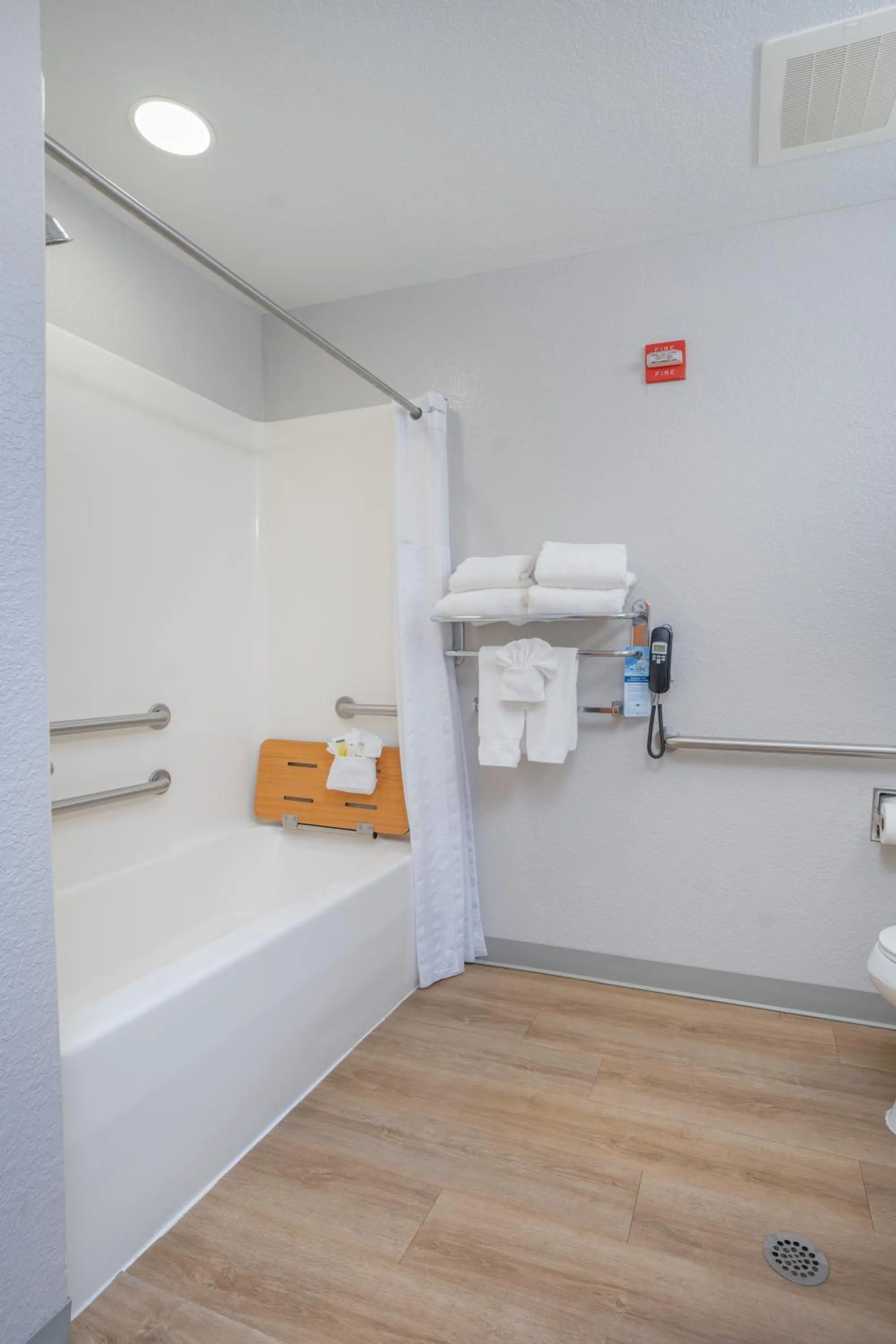 Bathroom in Microtel Inn & Suites by Wyndham Albertville