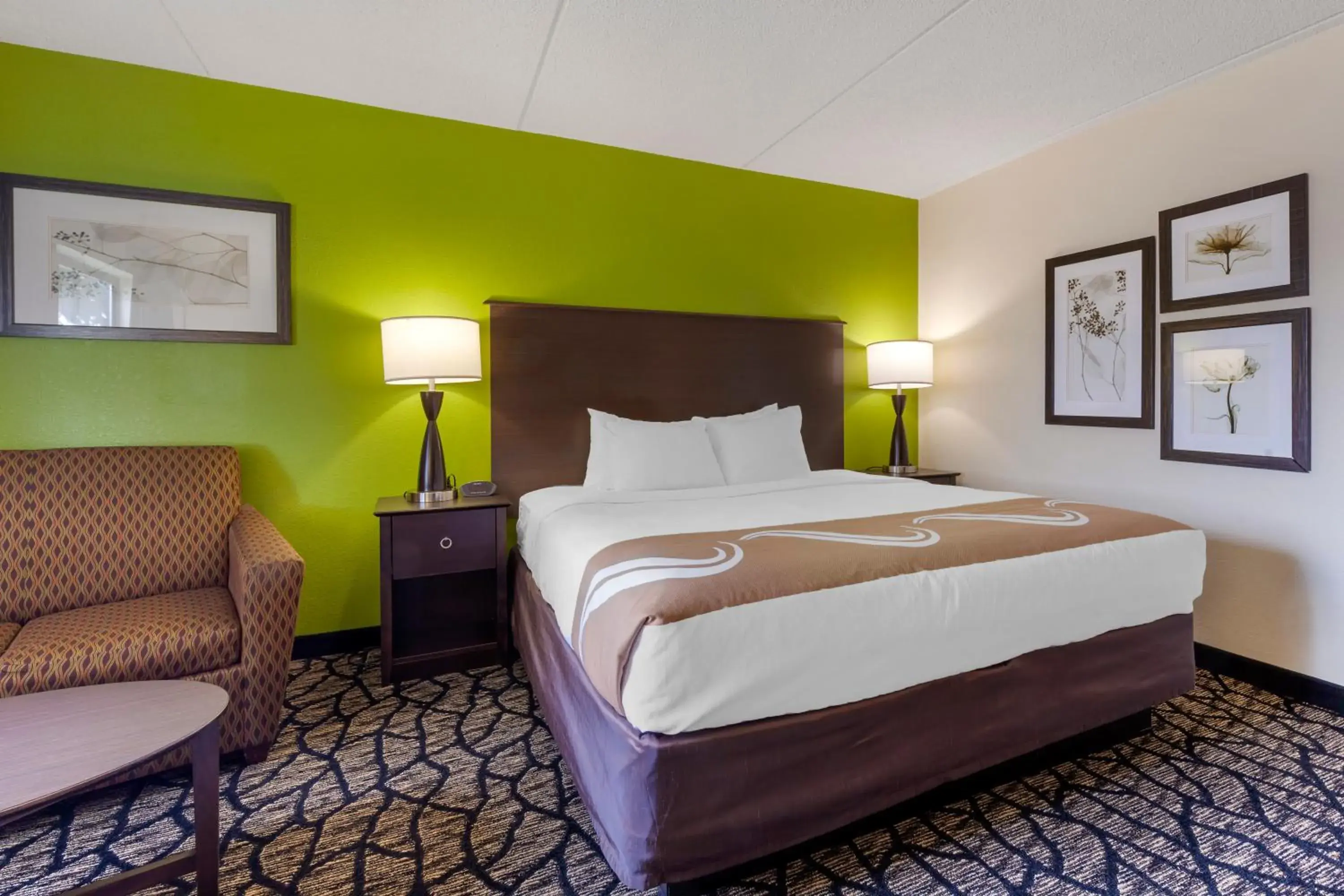 King Suite with Sofabed - Non Smoking in Quality Inn Oshkosh Aviation Park King Suite with Sofabed - Non Smoking in Quality Inn Oshkosh Aviation Park