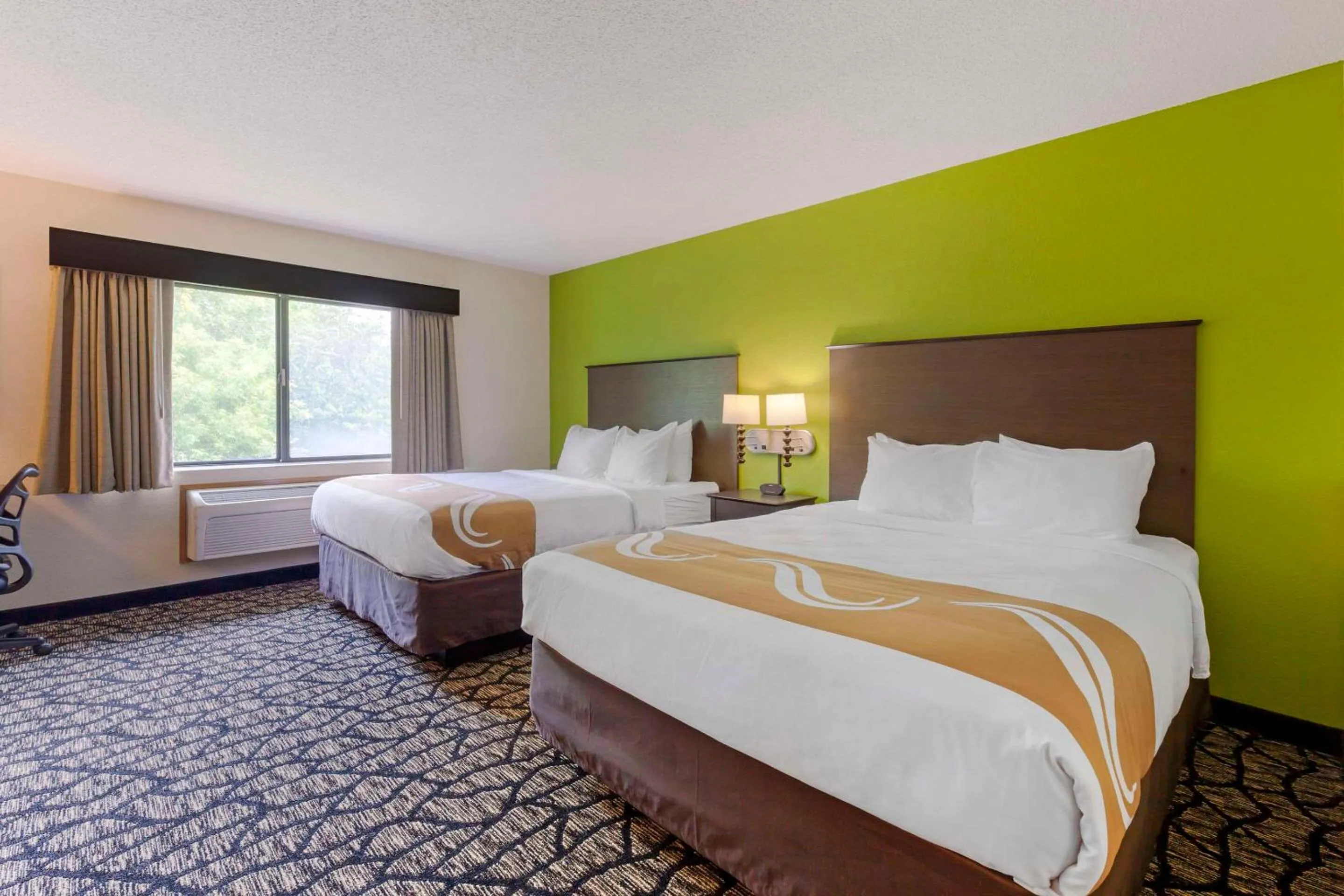 Bedroom, Bed in Quality Inn Oshkosh Aviation Park