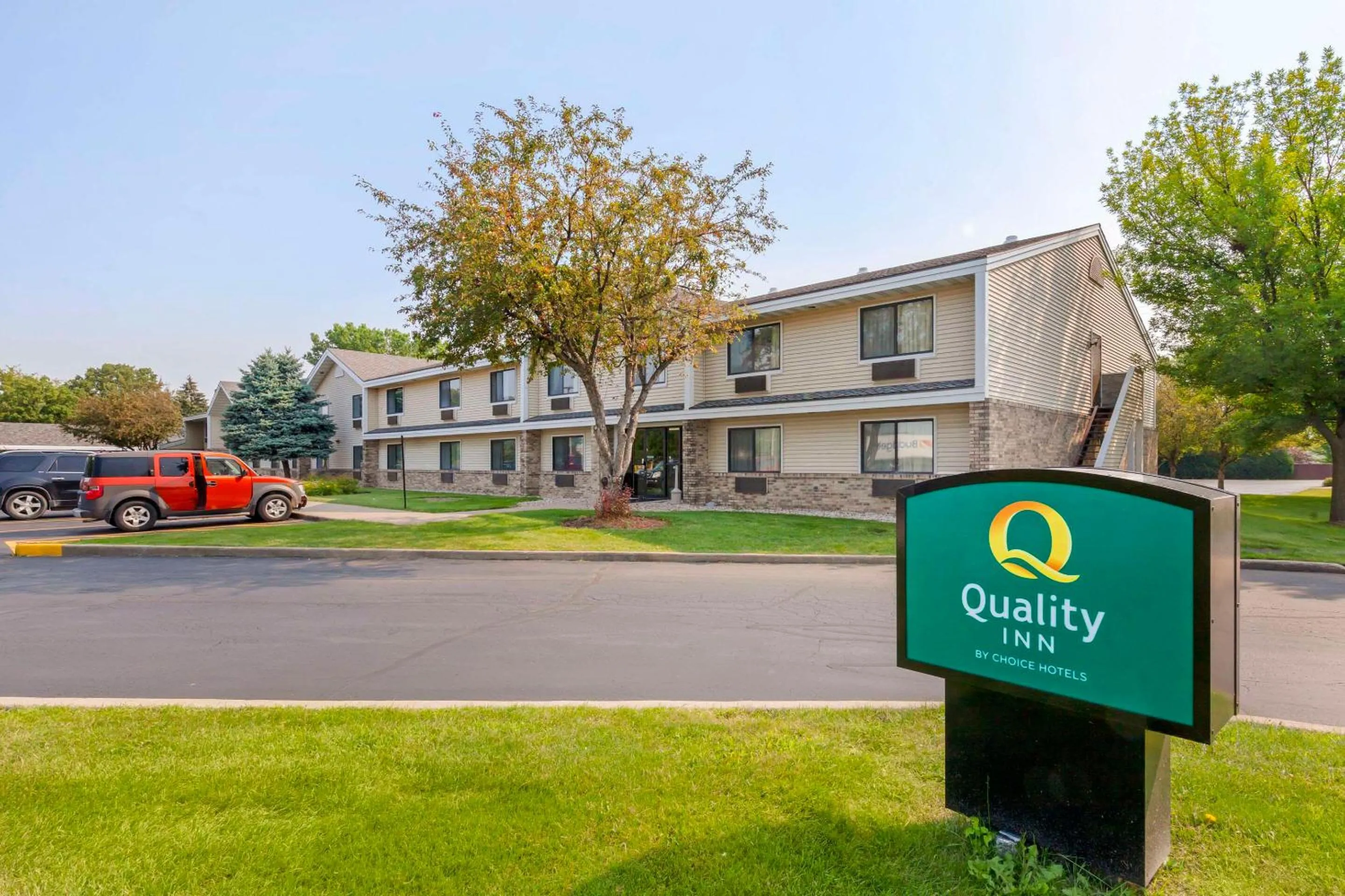 Property building in Quality Inn Oshkosh Aviation Park