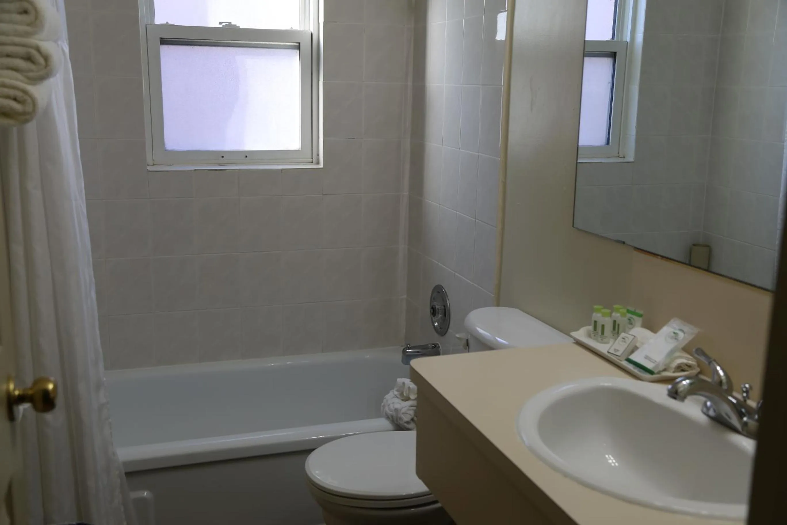 Bathroom in SlumberLodge Hotel