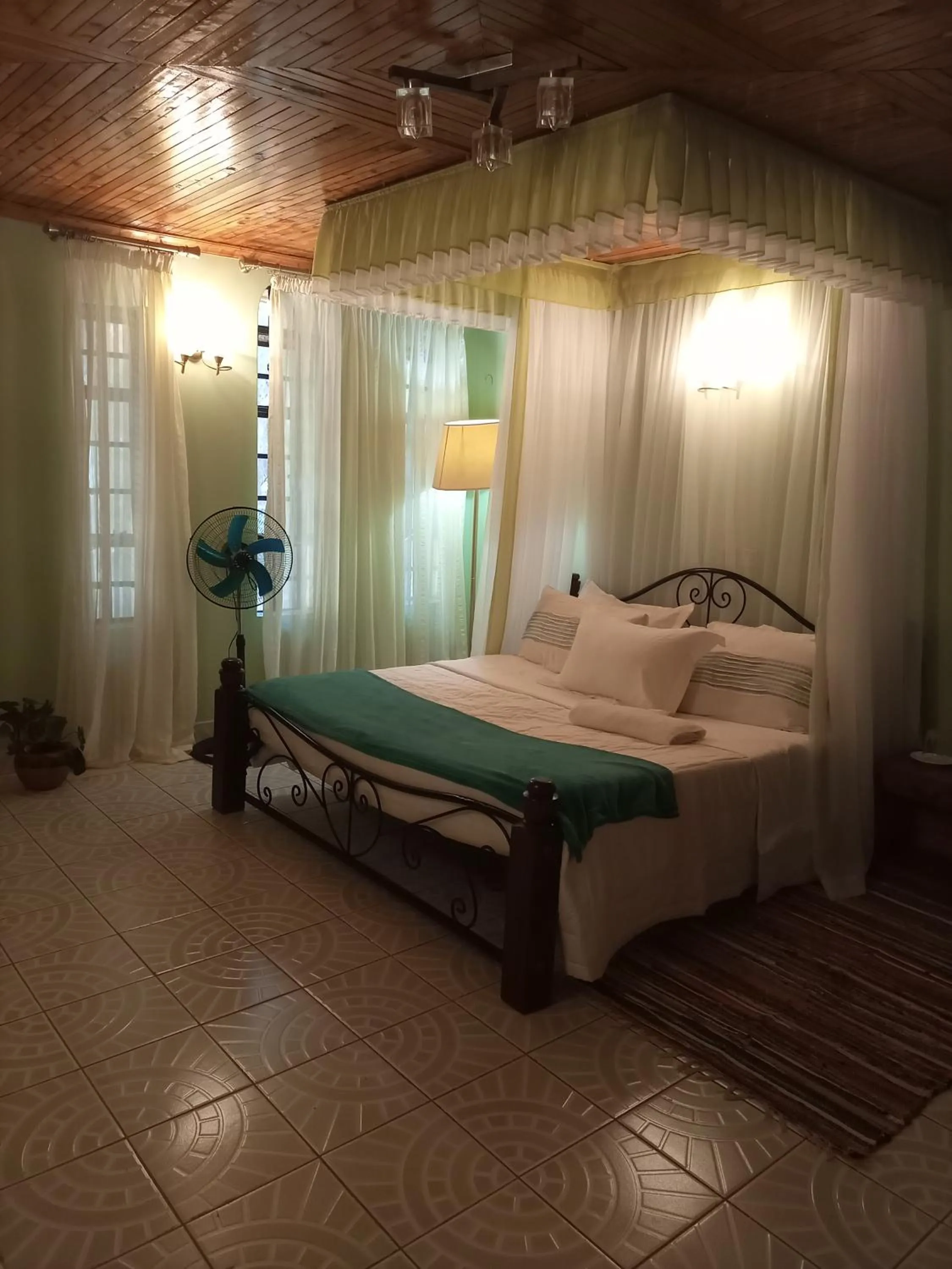 Bed in Palm Nest - Near JKIA