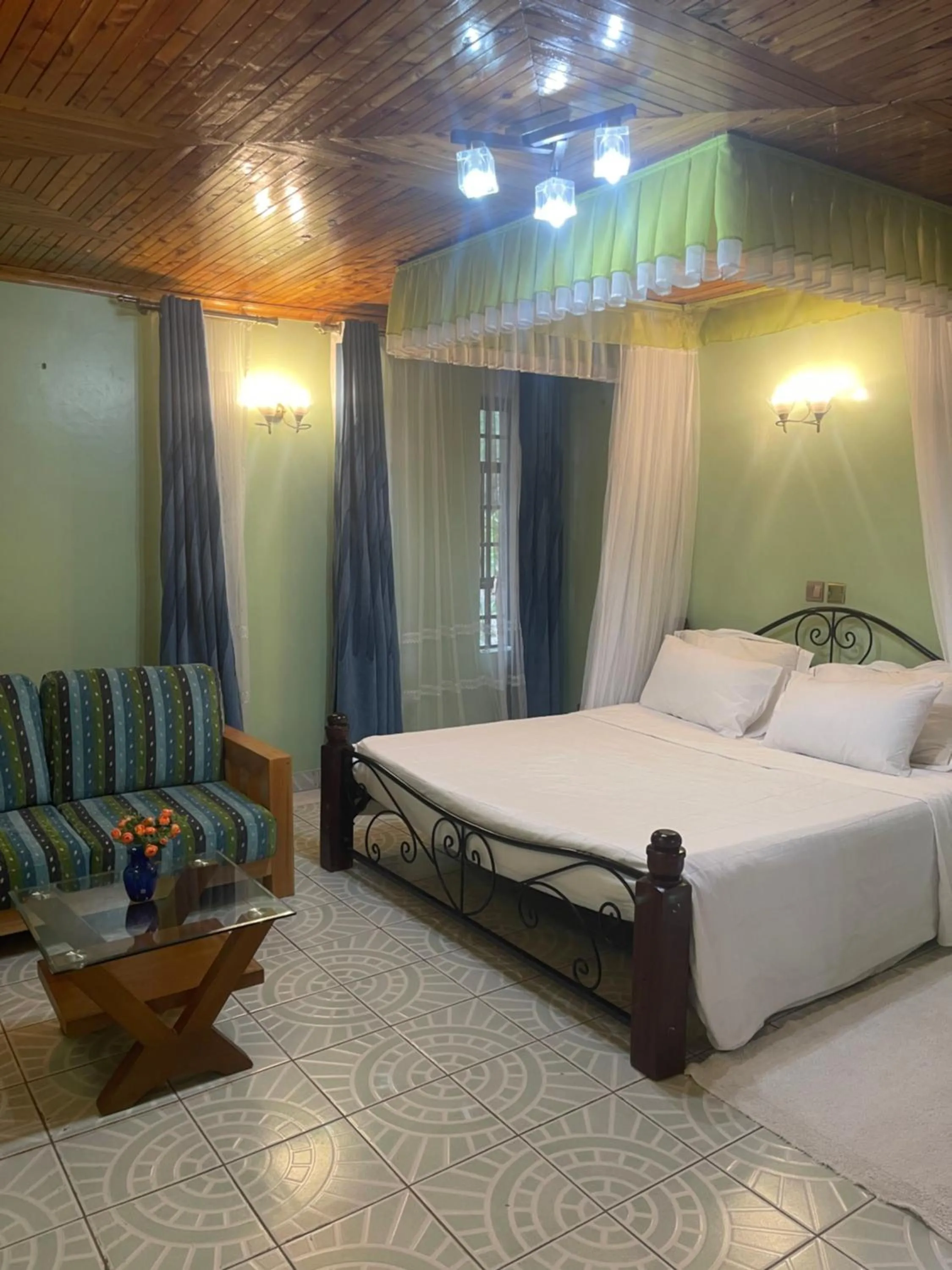 Bed in Palm Nest - Near JKIA