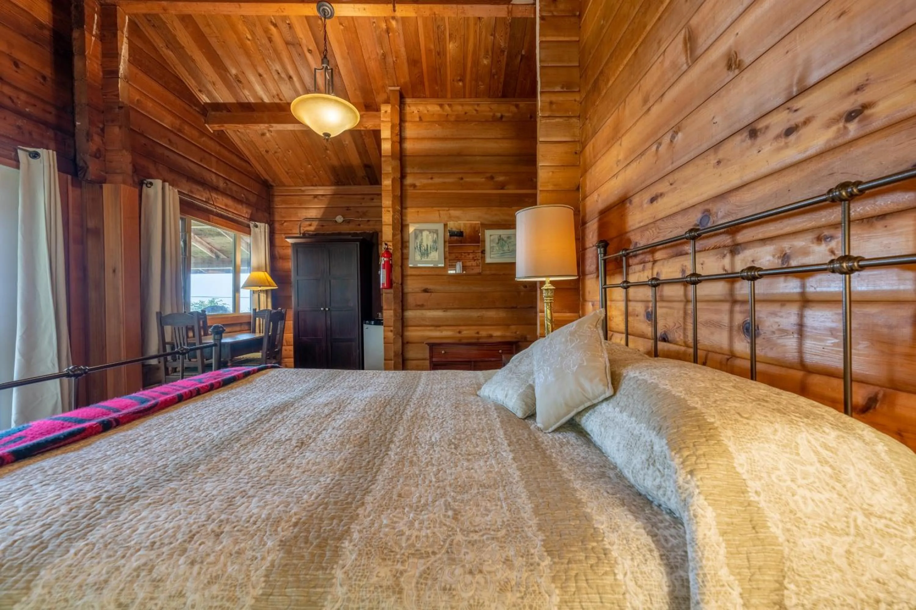 Bed in Alert Bay Lodge