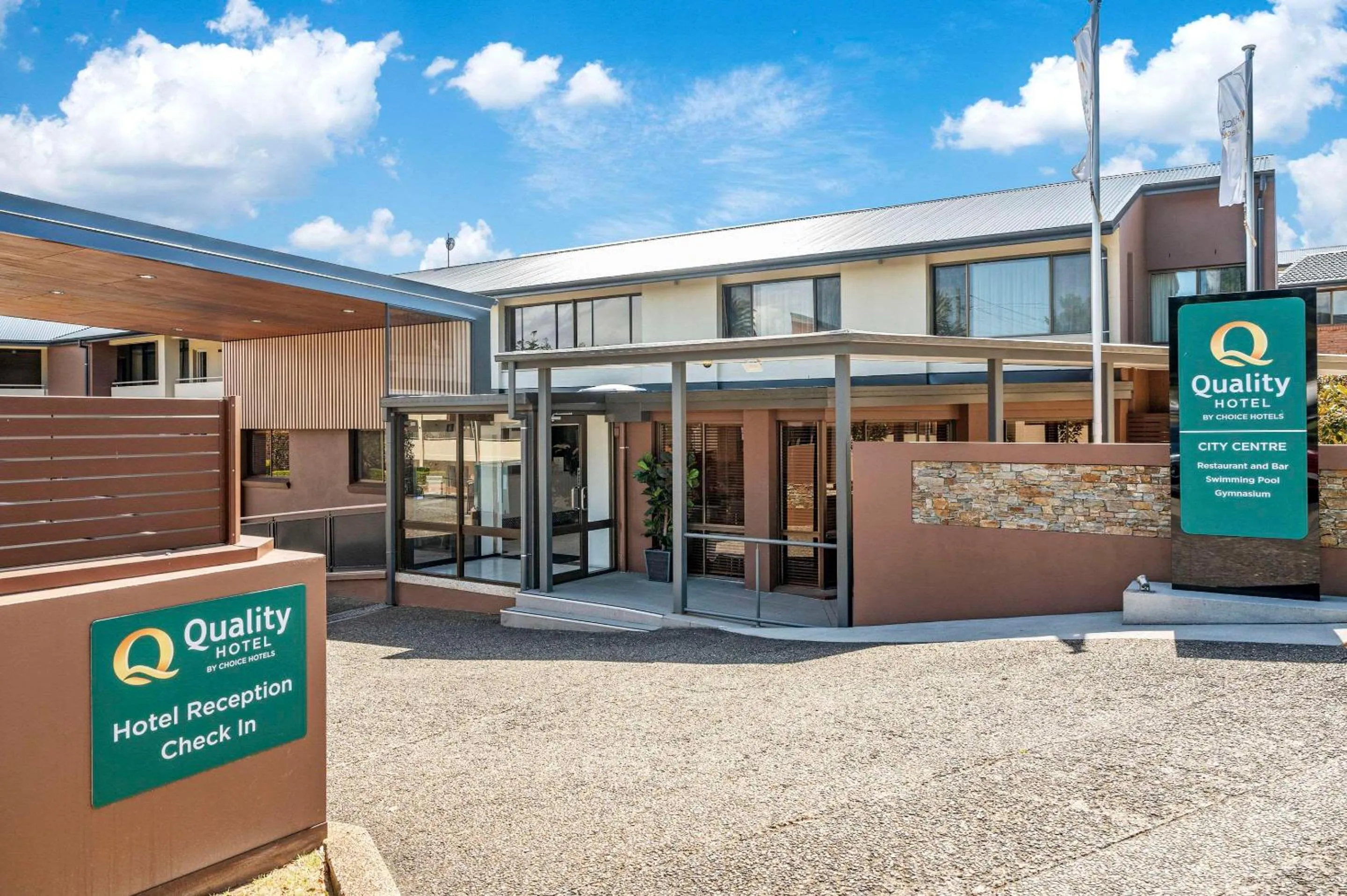 Property building in Quality Hotel City Centre