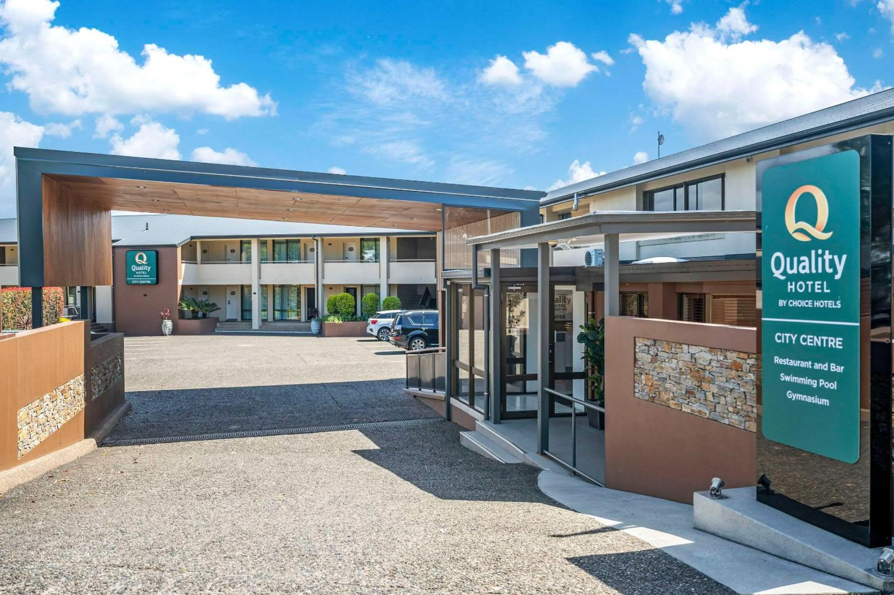 Property building in Quality Hotel City Centre