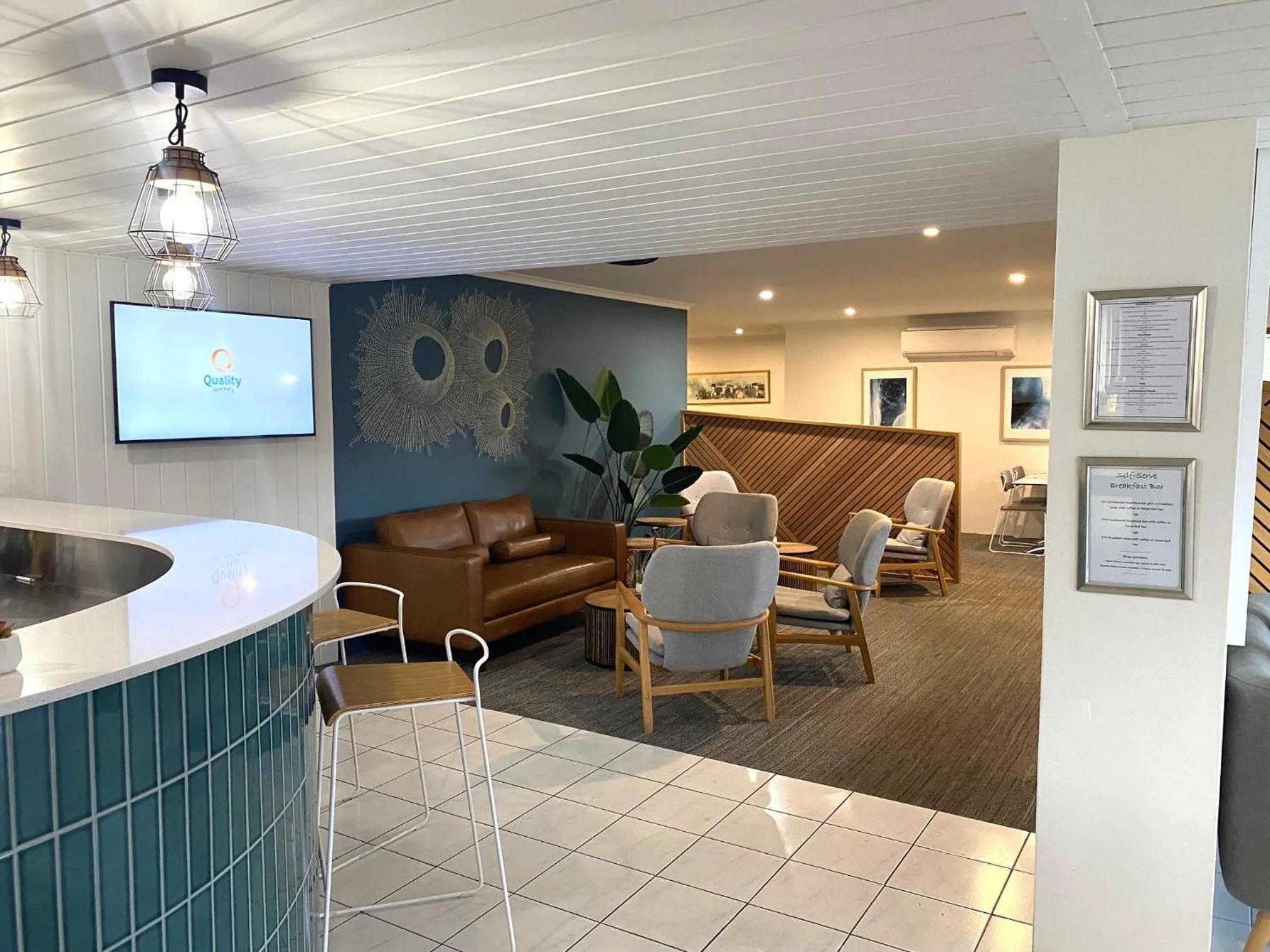 Lounge or bar in Quality Hotel City Centre