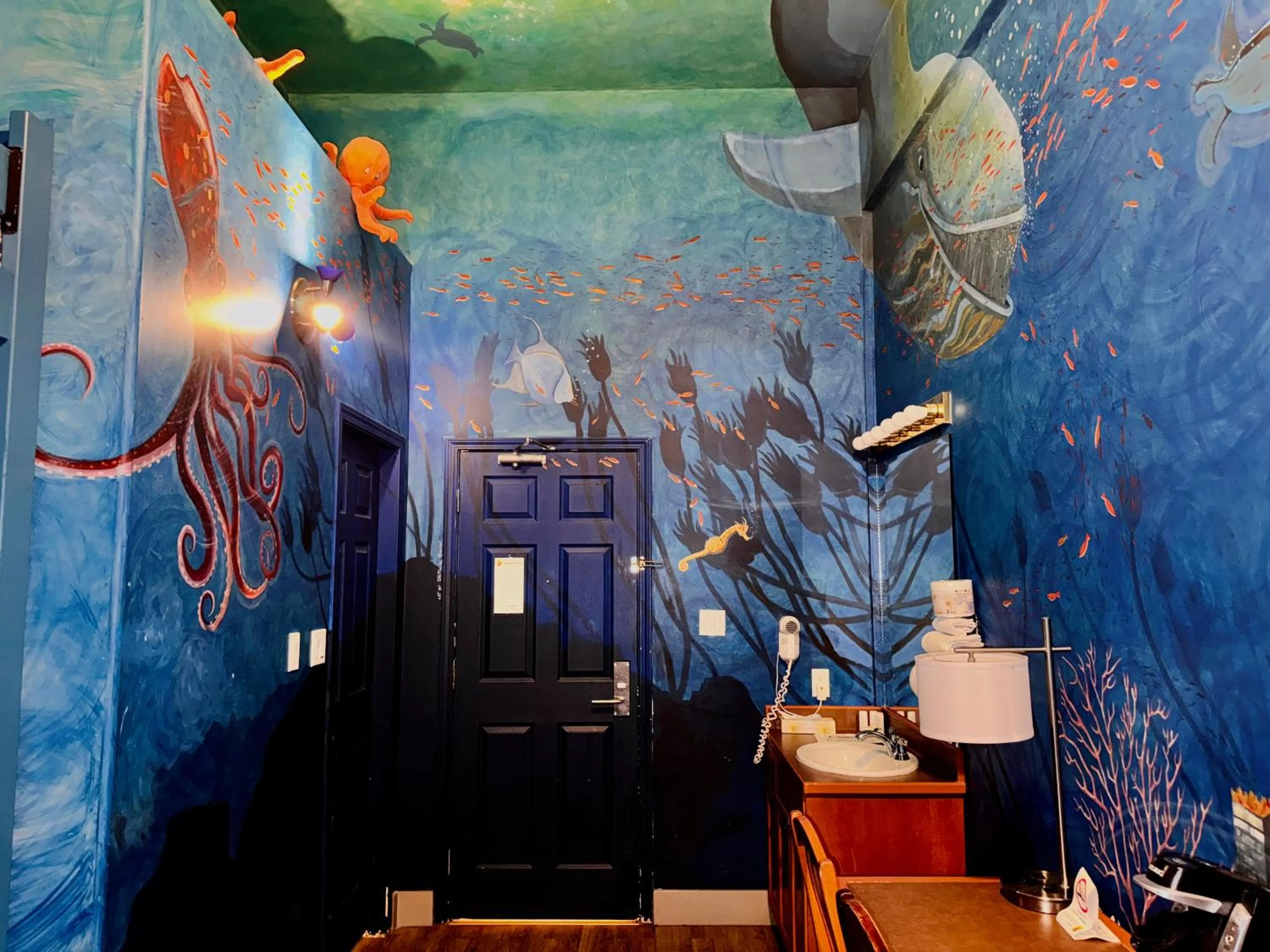 Seating area in Super 8 by Wyndham Castlegar BC