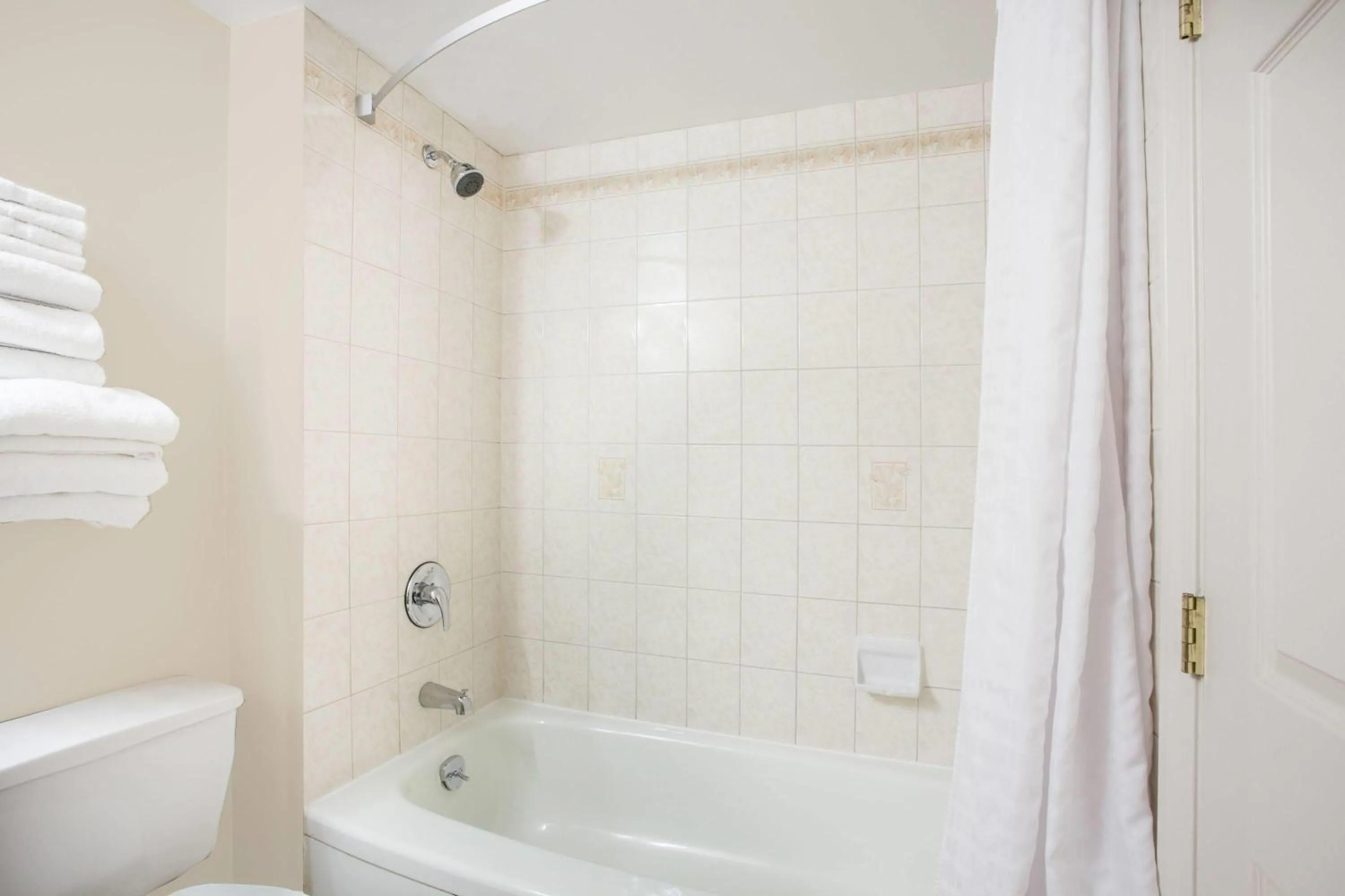 Bathroom in Super 8 by Wyndham Castlegar BC