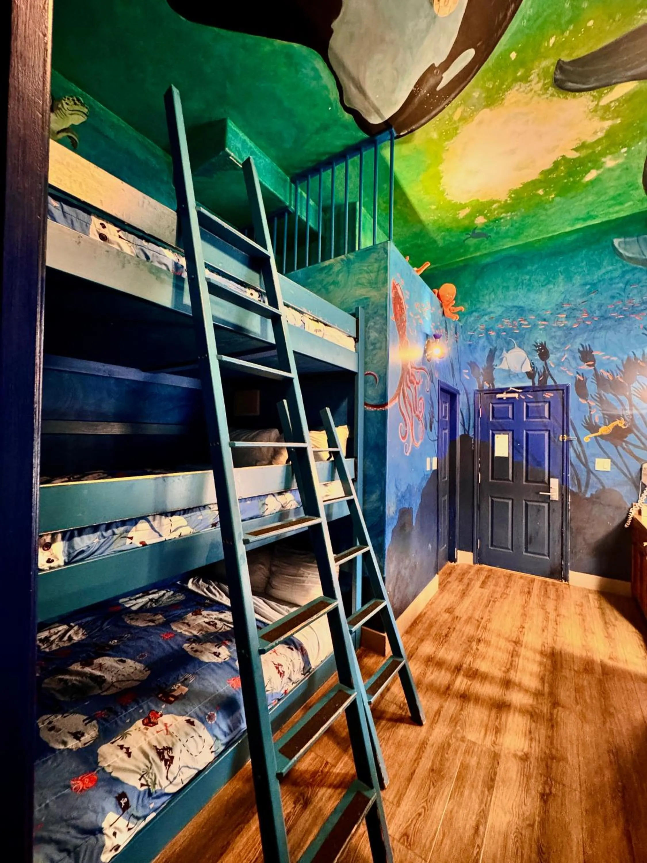 Bed in Super 8 by Wyndham Castlegar BC