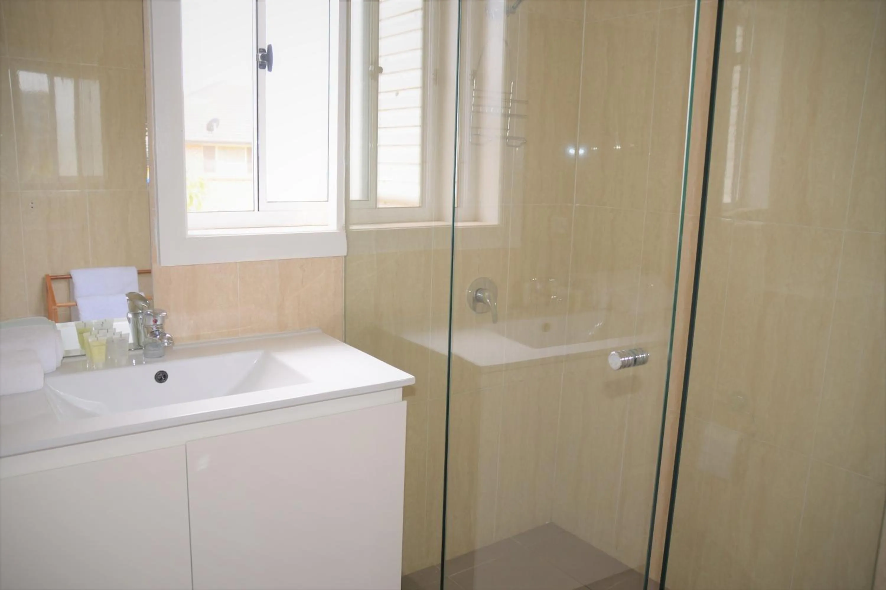 Bathroom in North Ryde Guesthouse