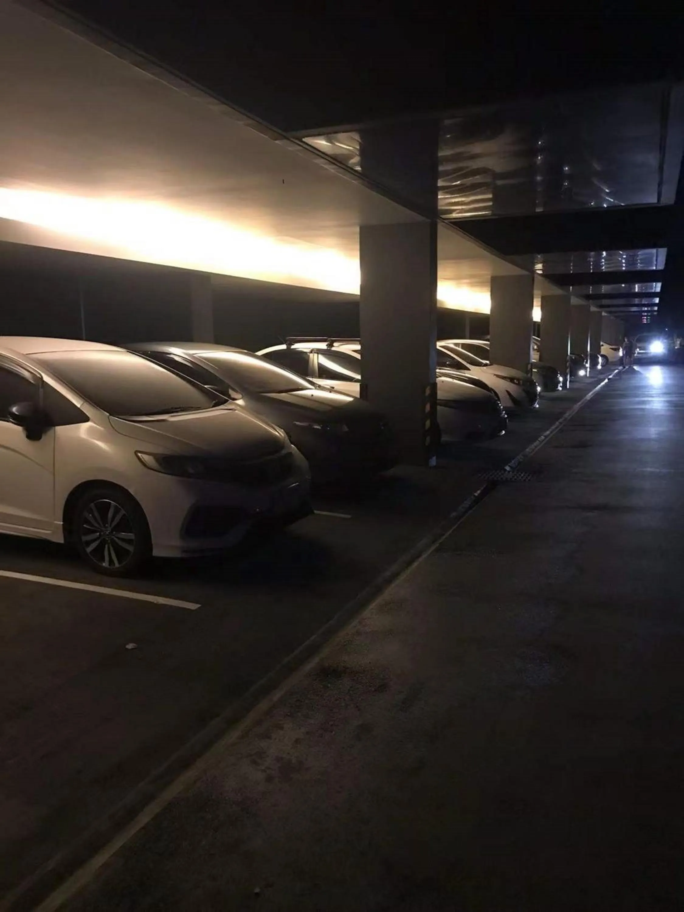 Parking in The Deck Patong by VIP