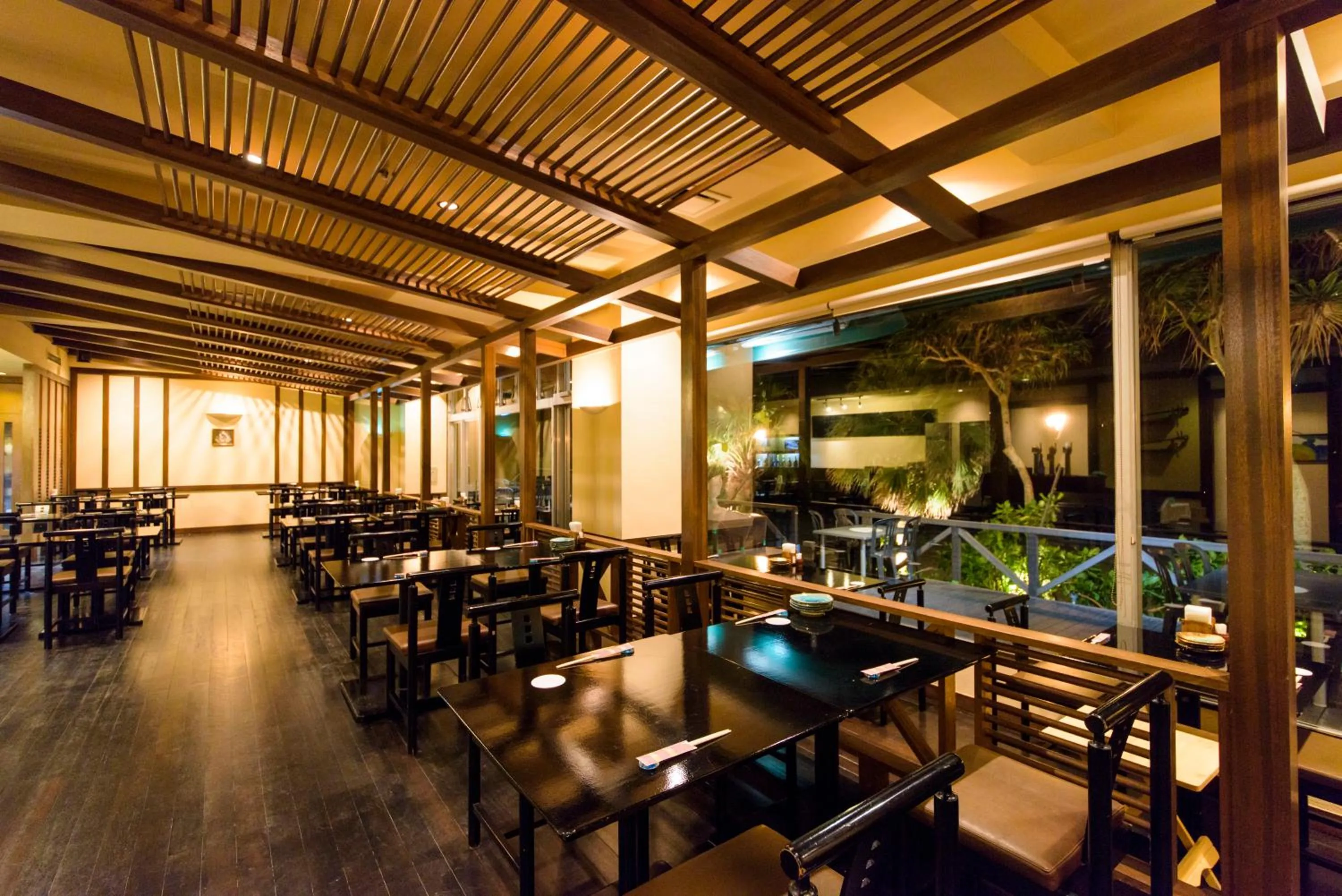 Restaurant/places to eat in Kanehide Kise Beach Palace