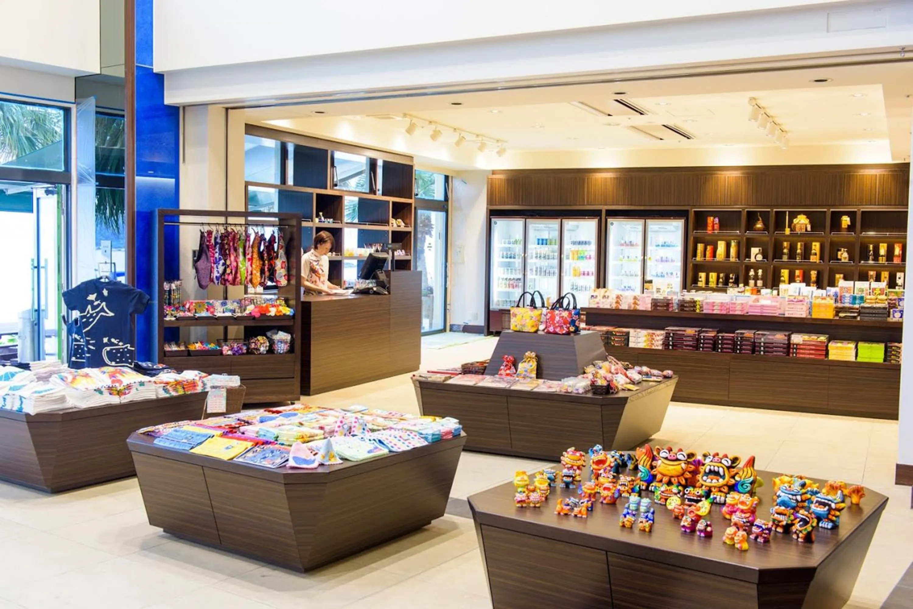 On-site shops in Kanehide Kise Beach Palace