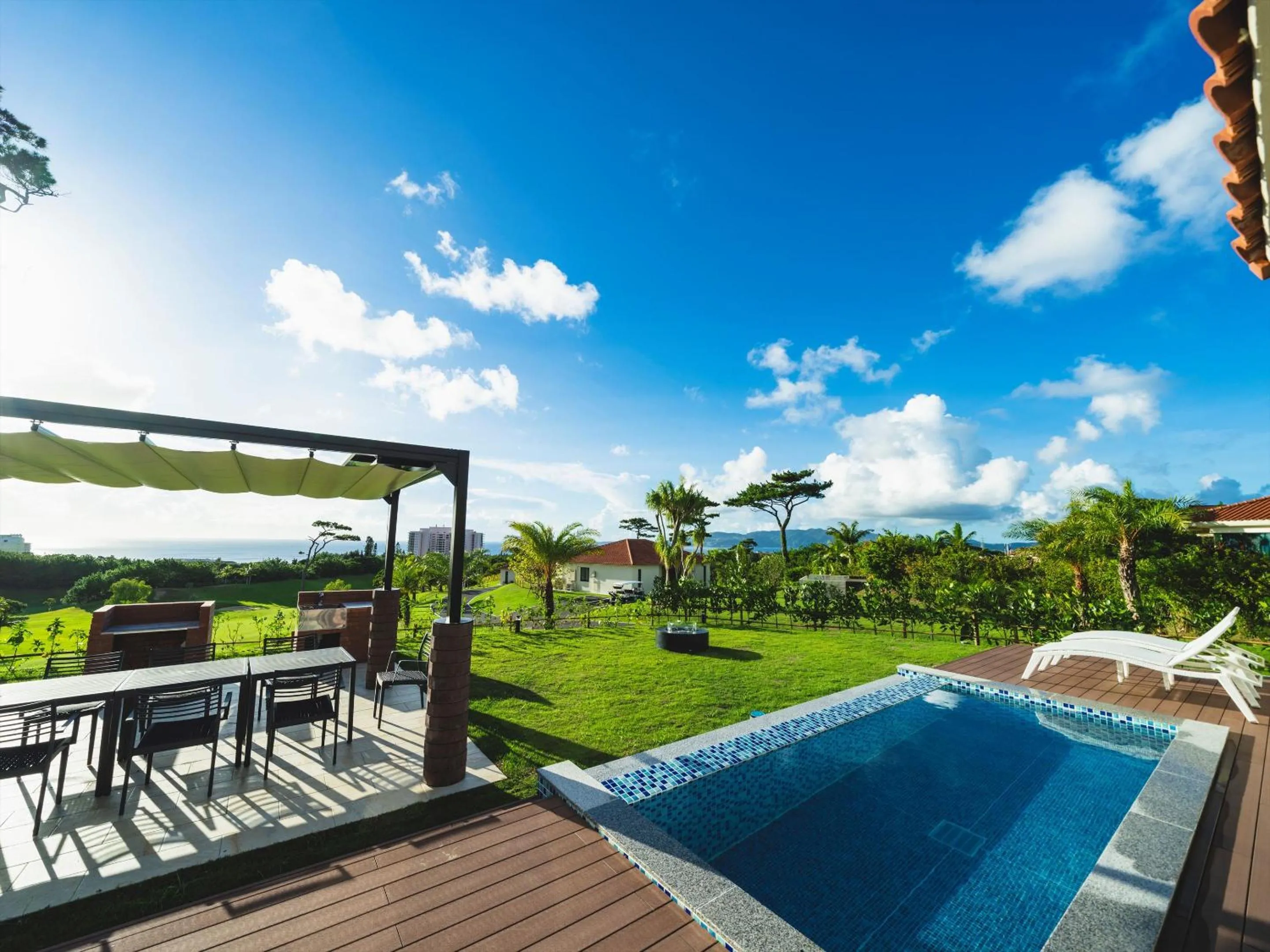 Pool view in Kanehide Kise Country Club