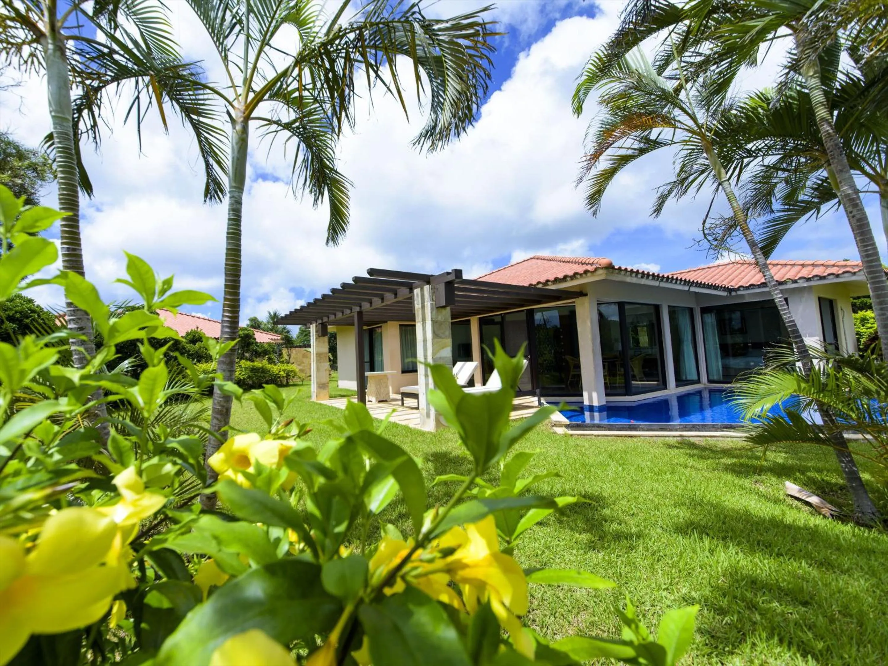 Property building in Kanehide Kise Country Club