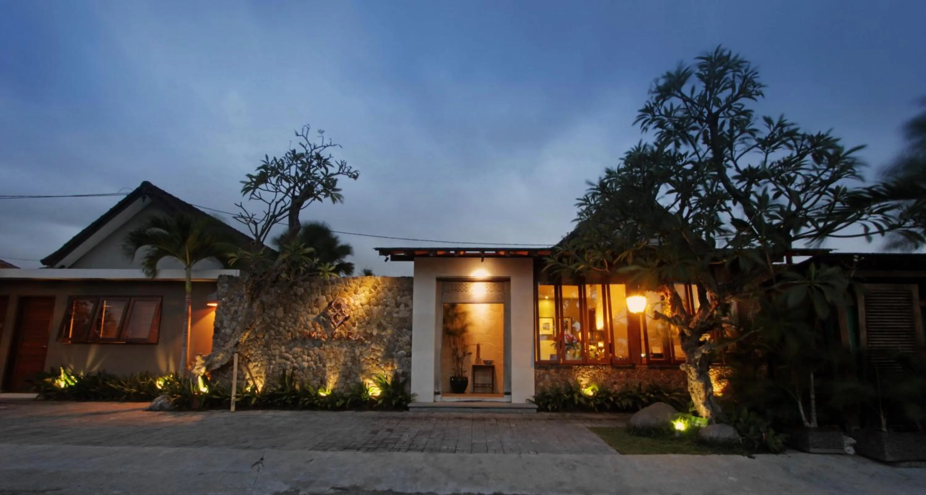 Facade/entrance in Uma Karan