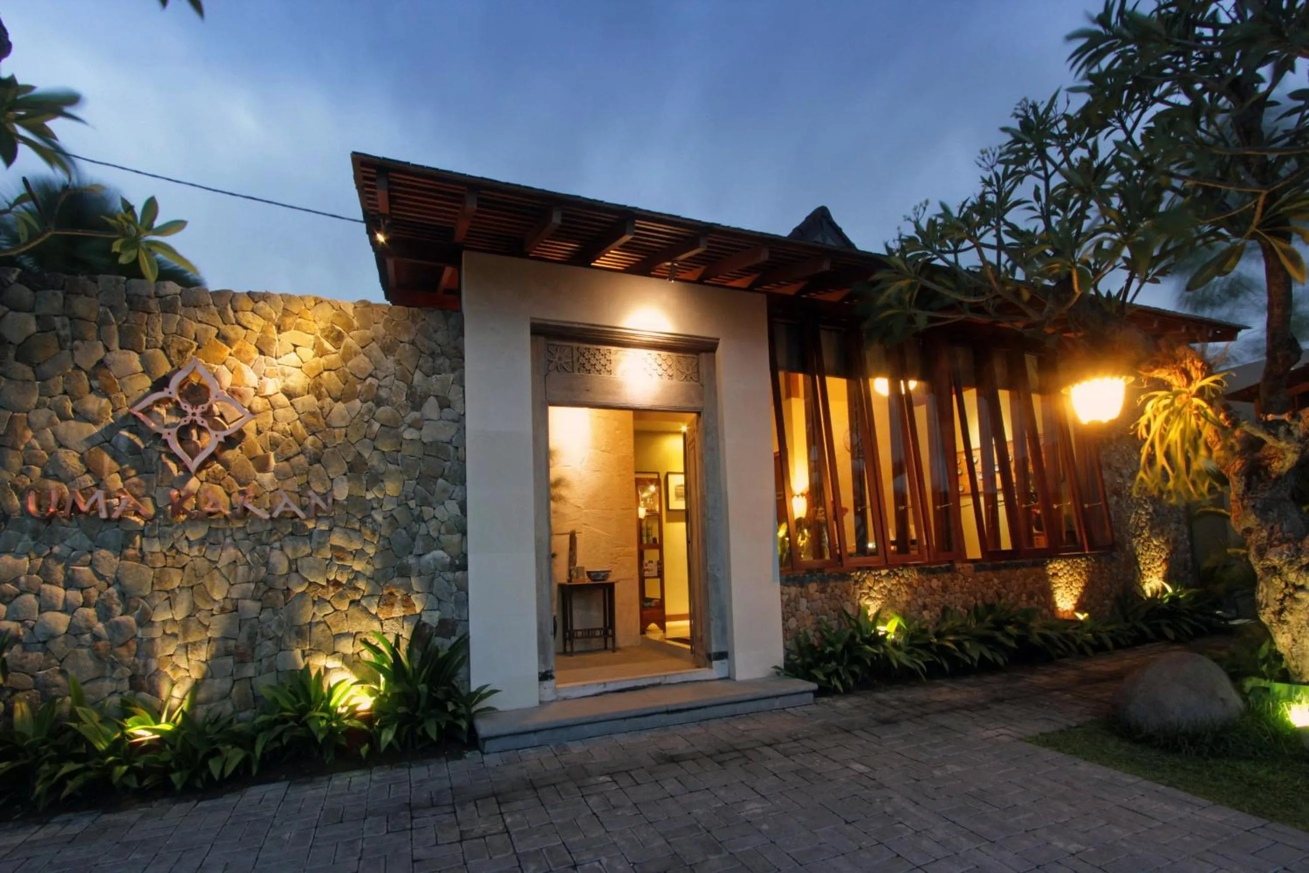 Facade/entrance in Uma Karan