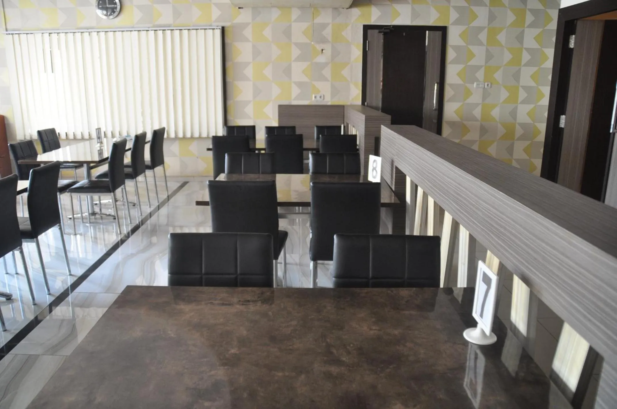 Restaurant/places to eat in Grand Krakatau Hotel Serang