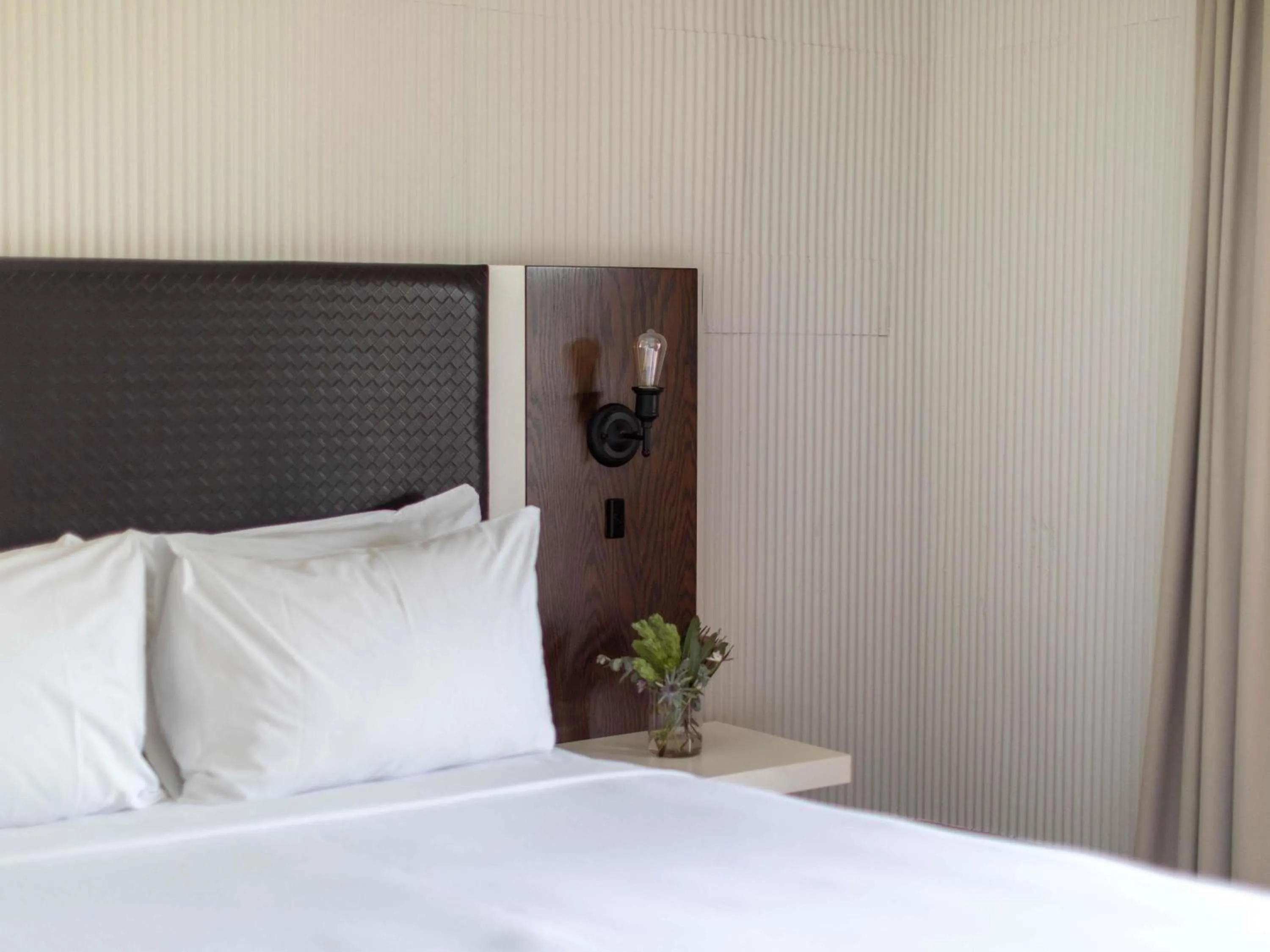 Bedroom, Bed in Q Station