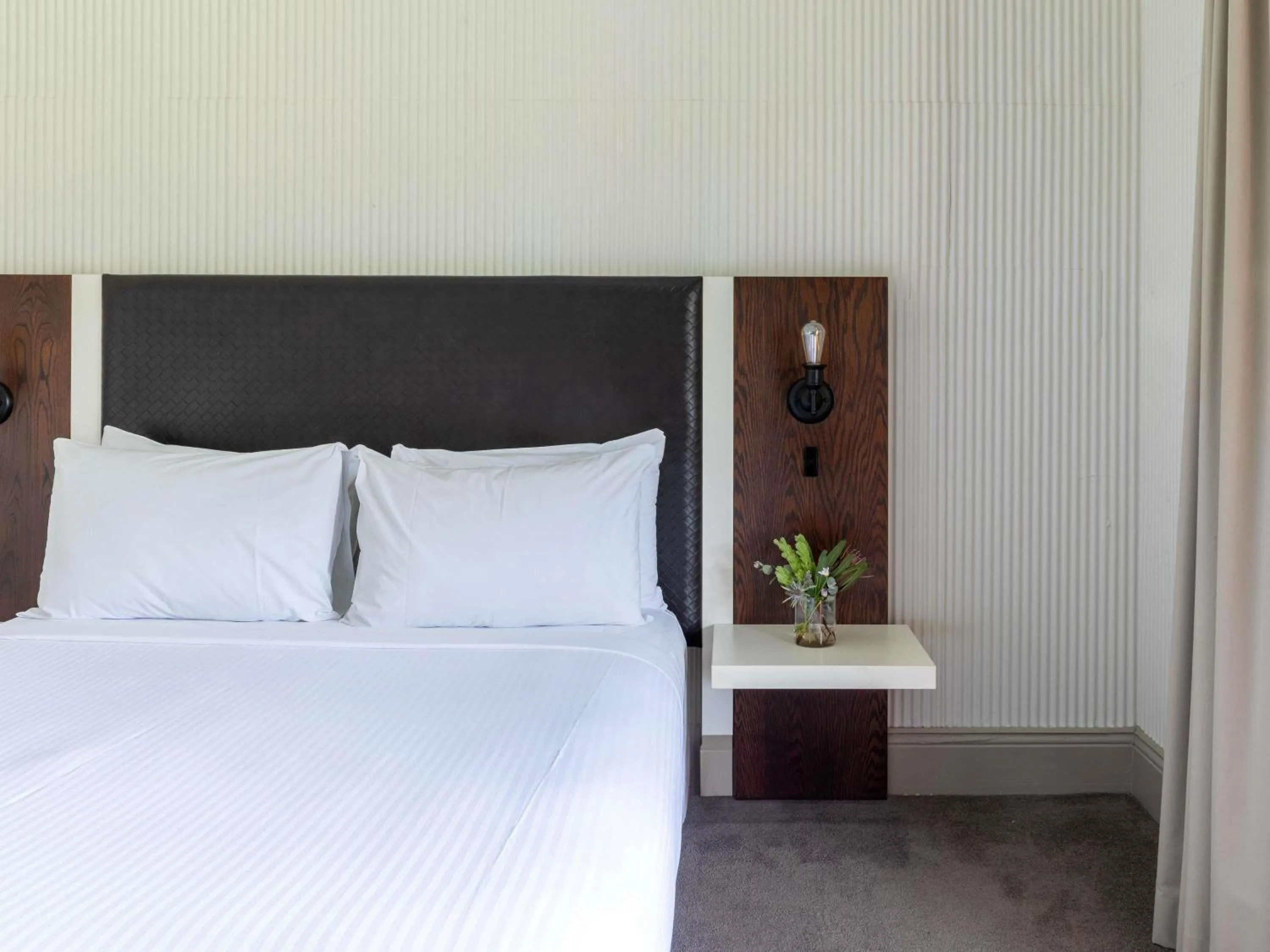 Bedroom, Bed in Q Station