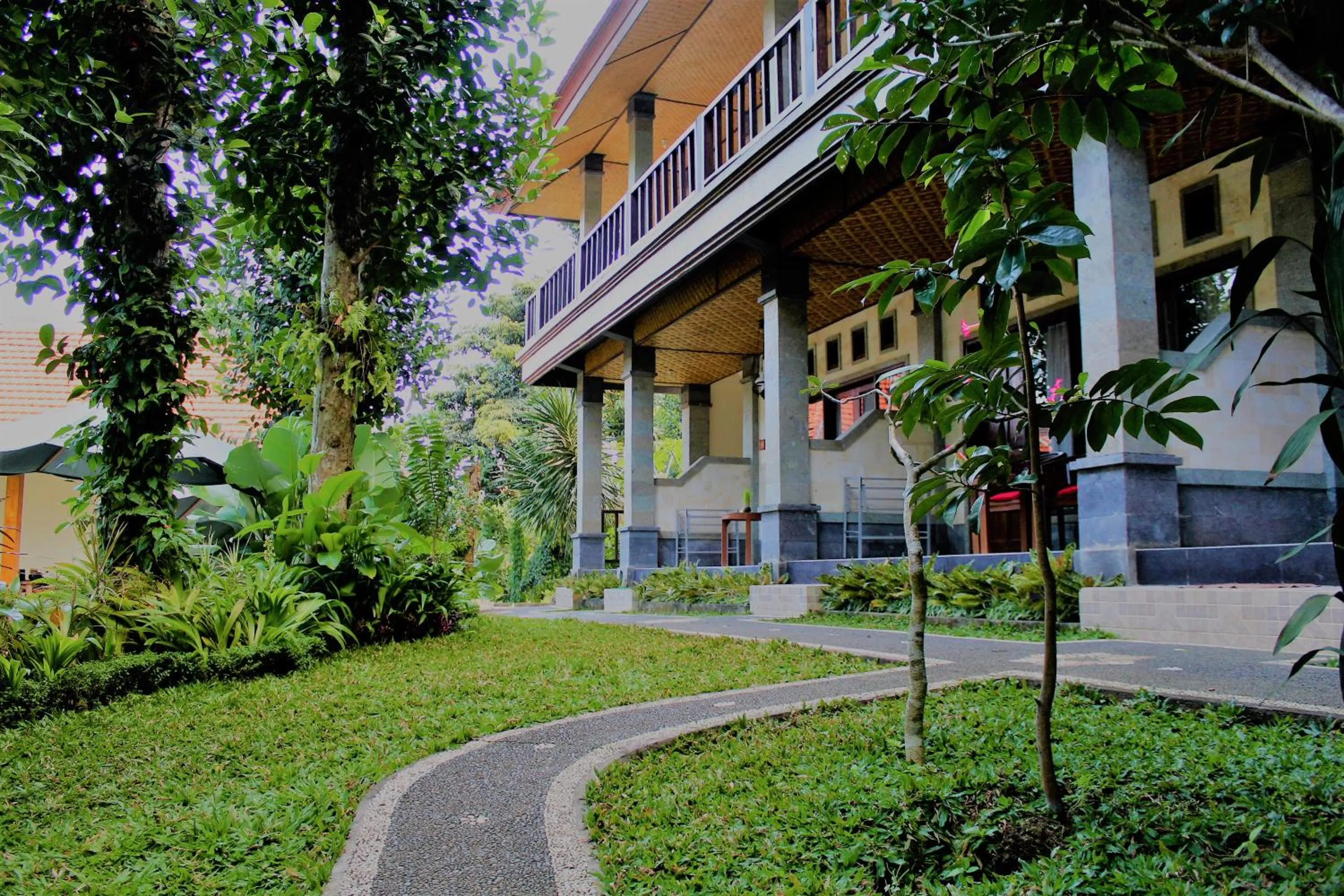 Garden in Adi Jaya Cottages Ubud Suites by EPS - CHSE Certified
