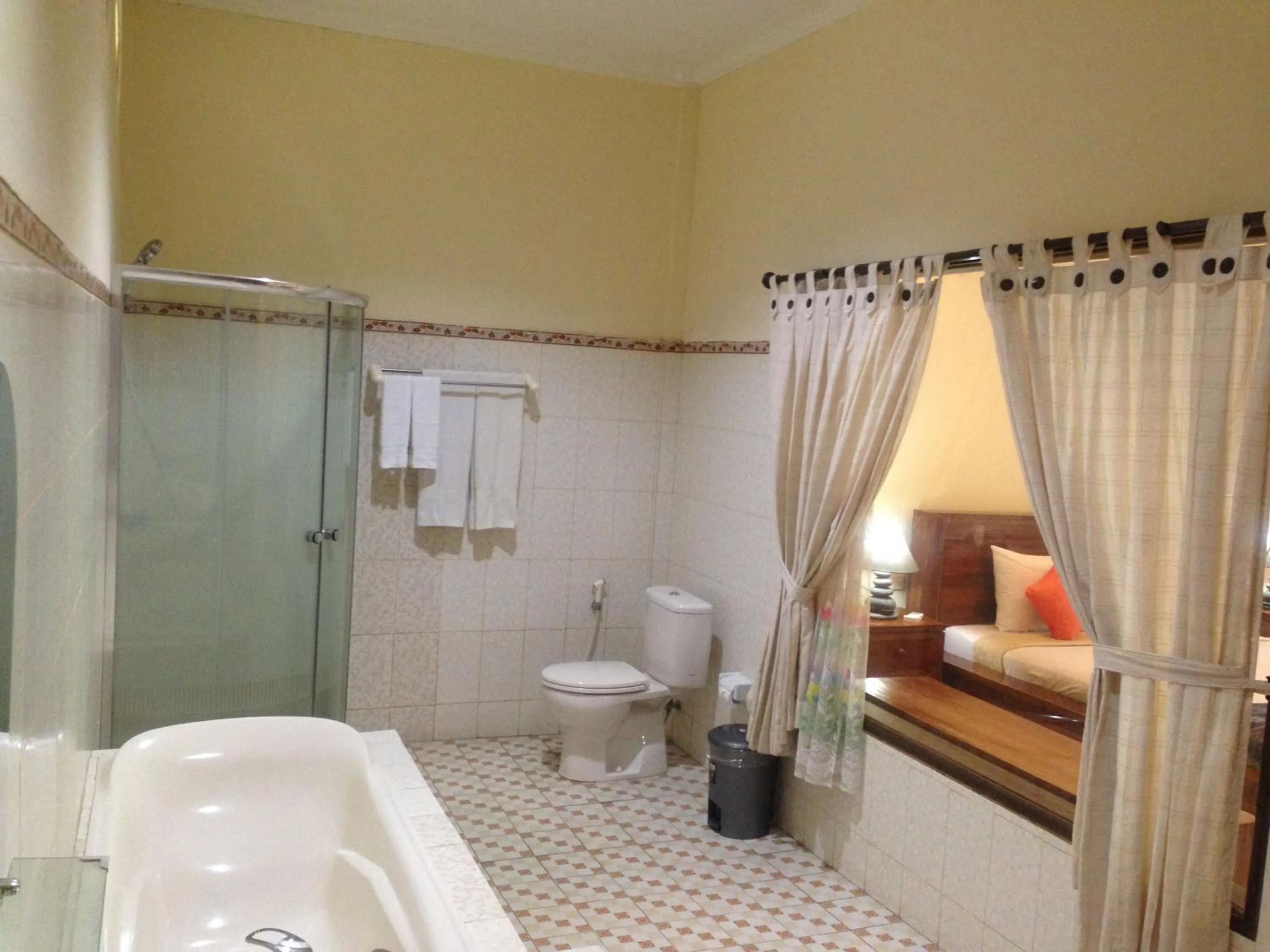 Bathroom in Adi Jaya Cottages Ubud Suites by EPS - CHSE Certified