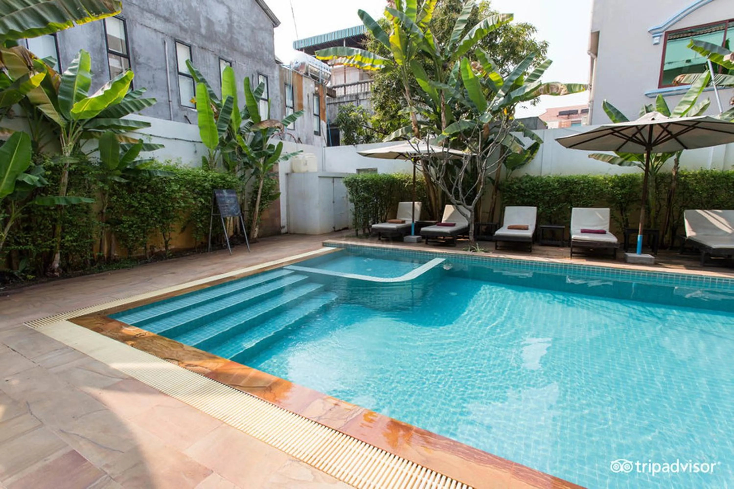 Swimming pool in Apsara Centrepole Hotel