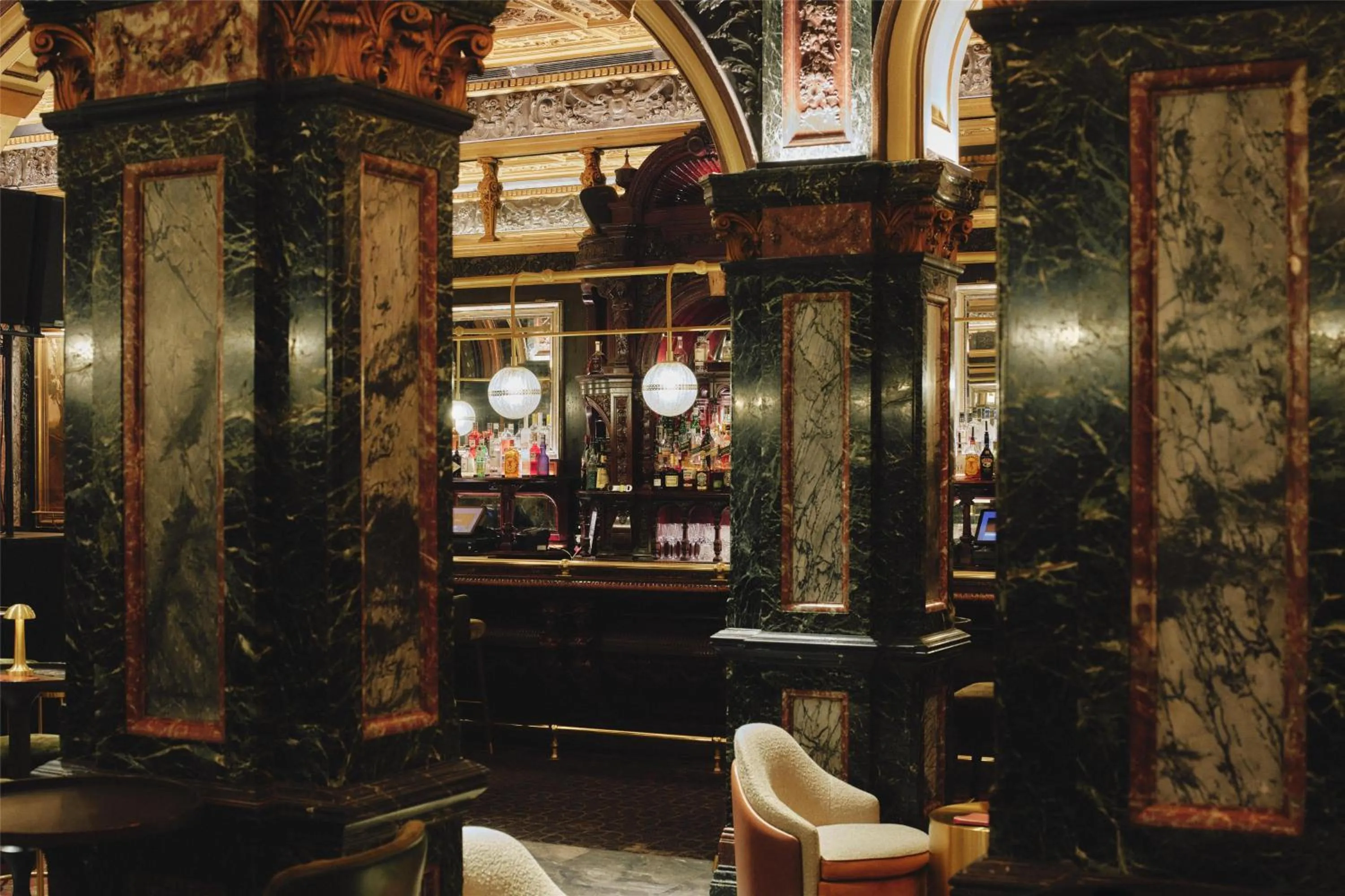 Lounge or bar in Hilton Sydney