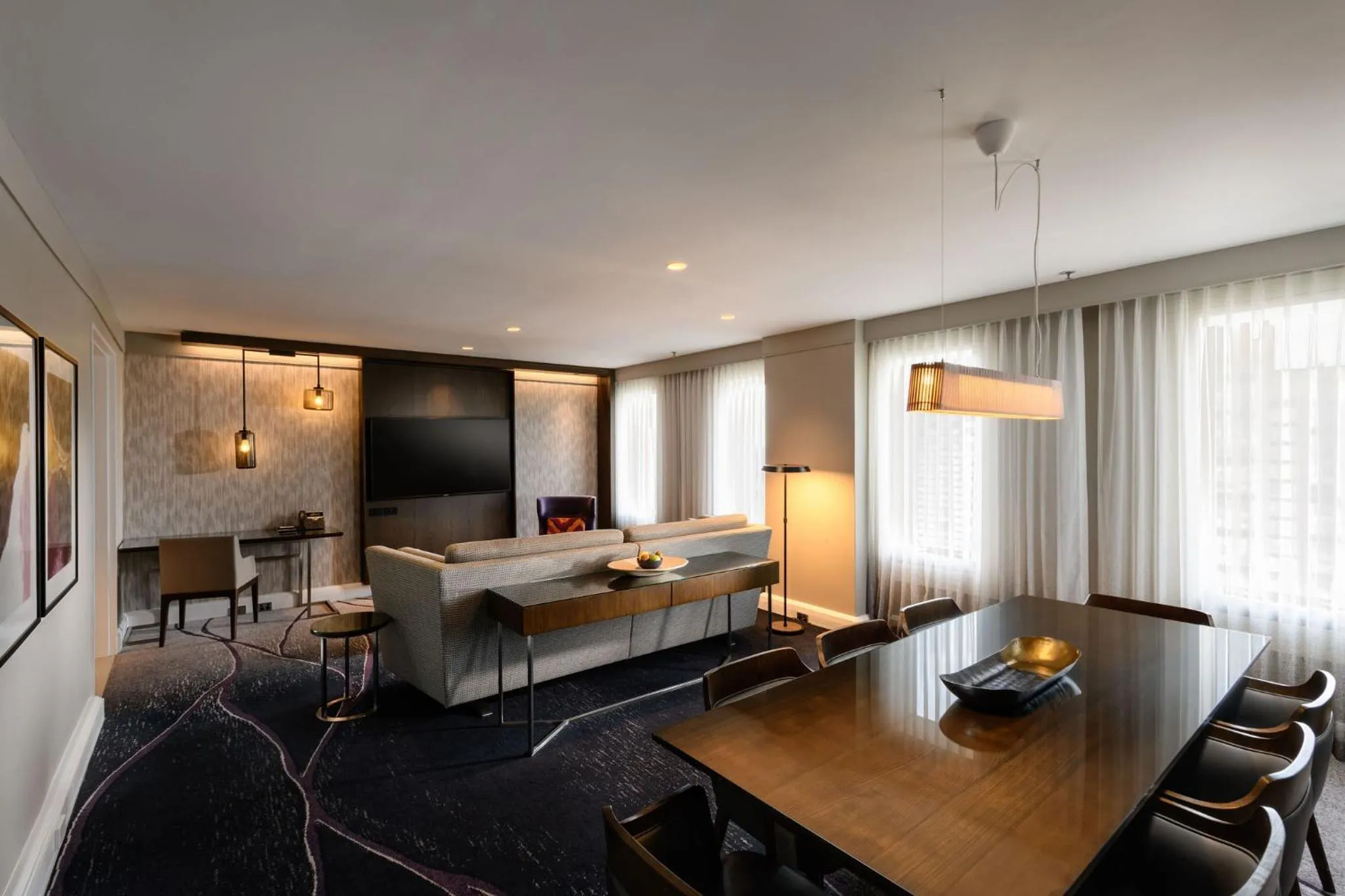 Communal lounge/ TV room in Hilton Sydney