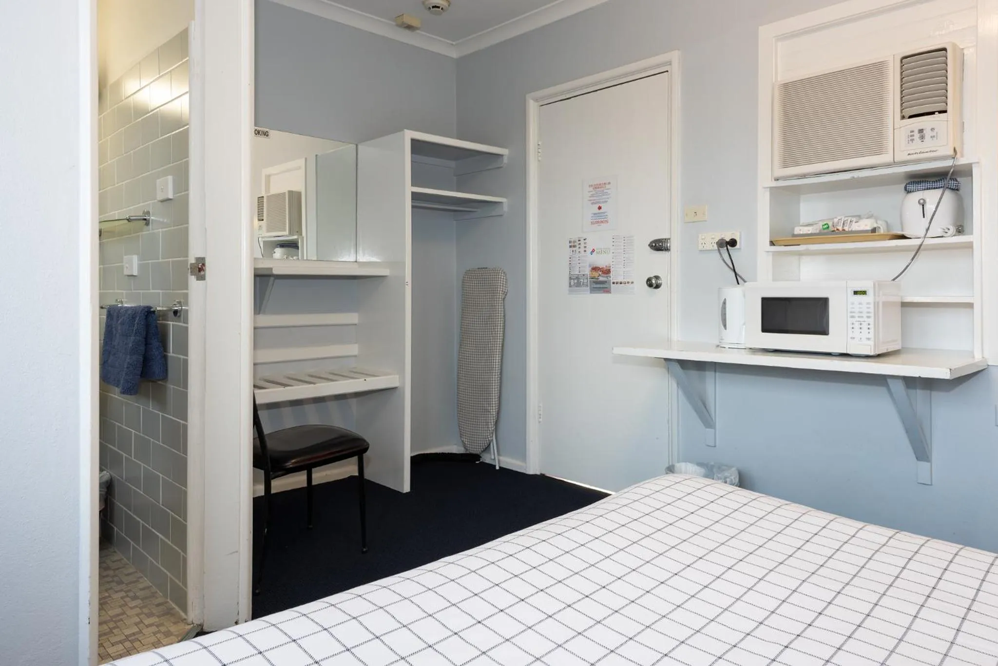 Other, Bed in Blue Mountains Highway Motel