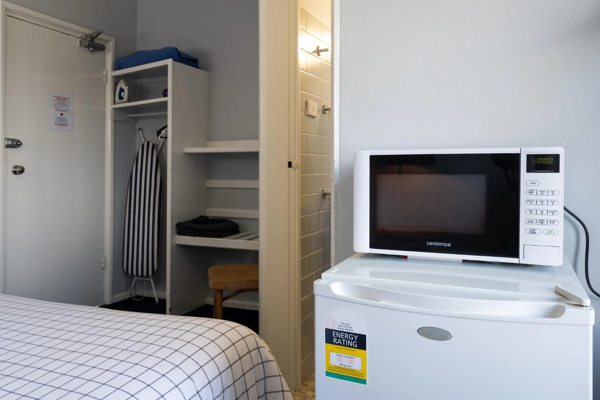 Bed in Blue Mountains Highway Motel