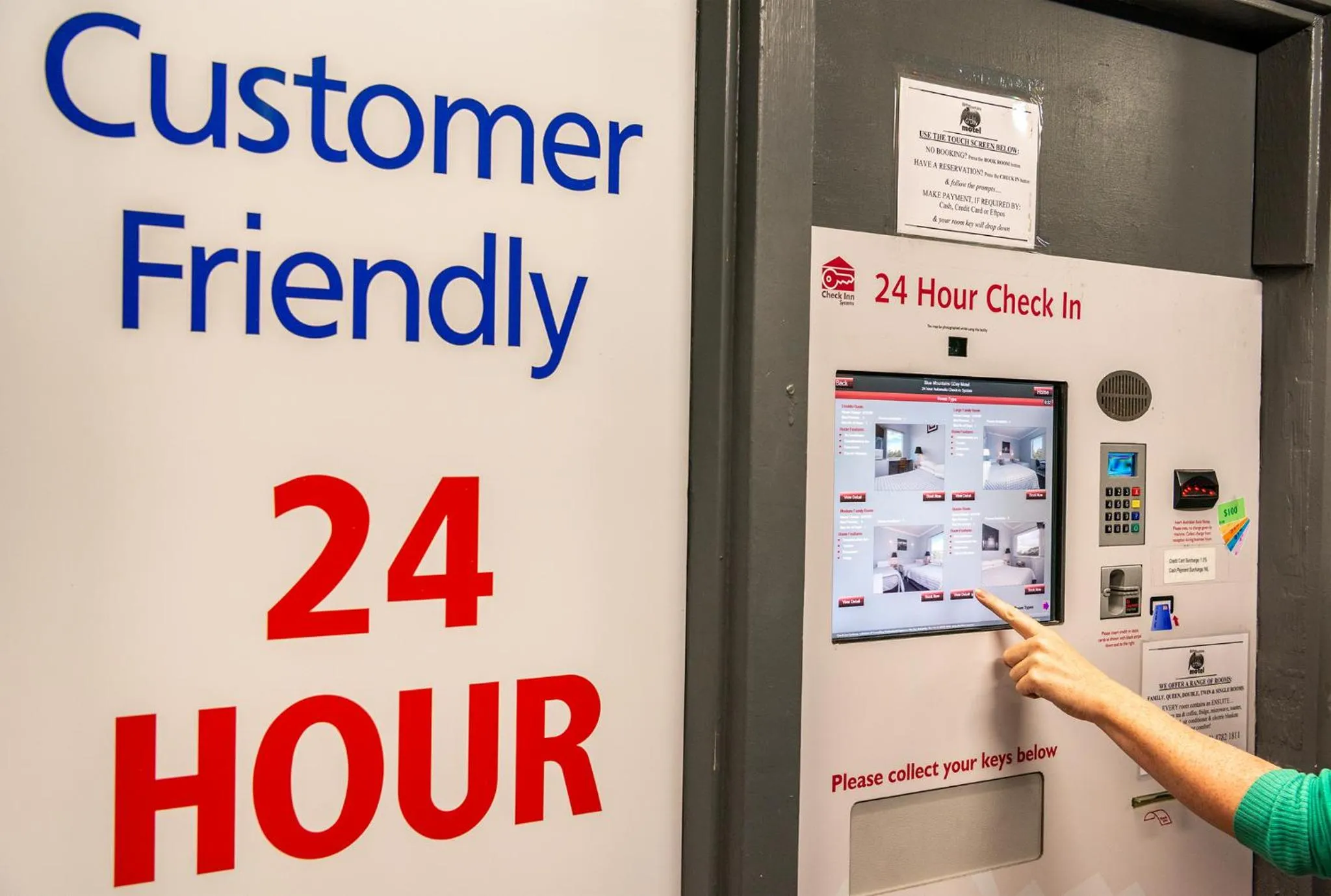 Property building in Blue Mountains Highway Motel