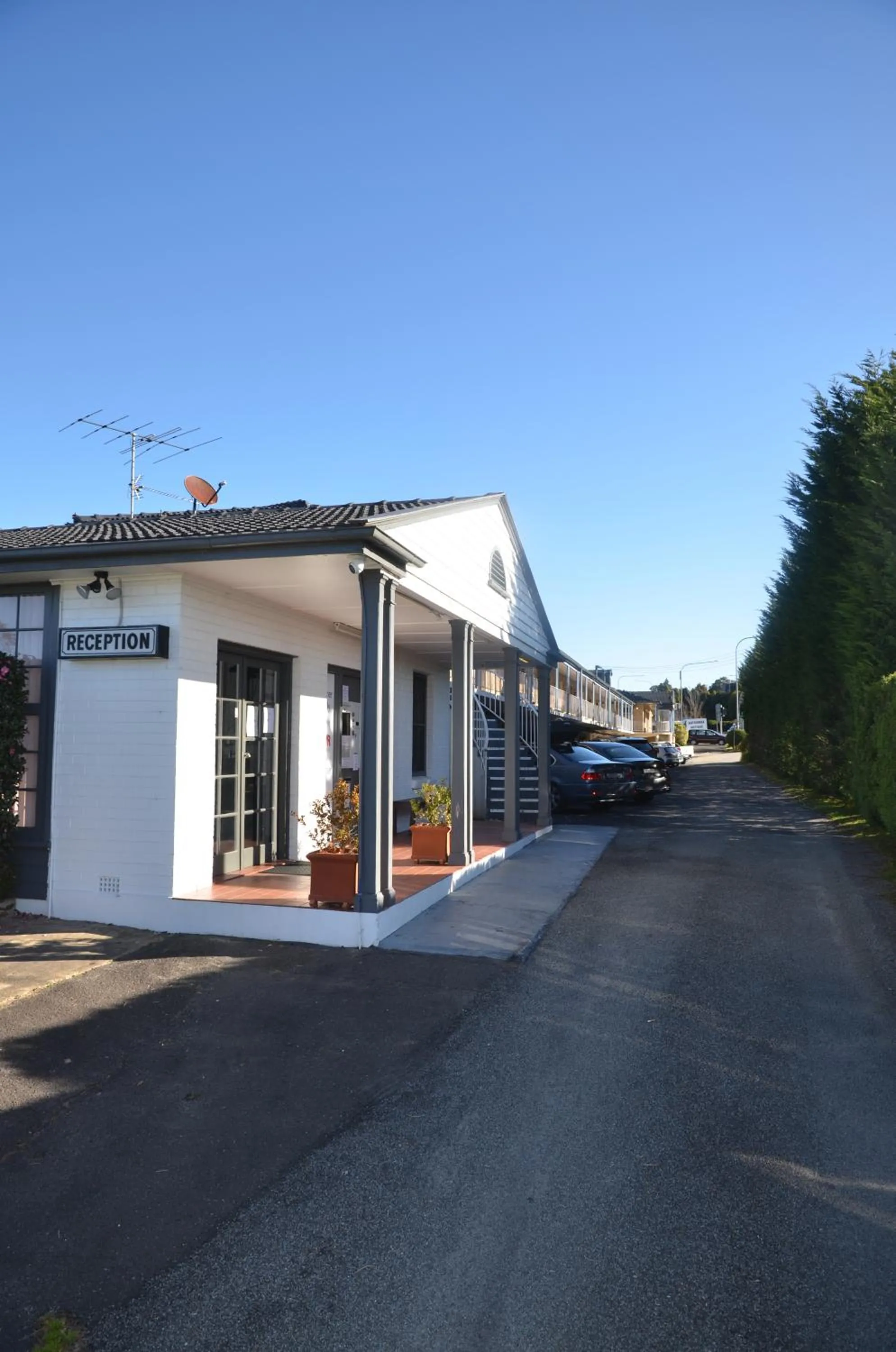 Property building in Blue Mountains Highway Motel