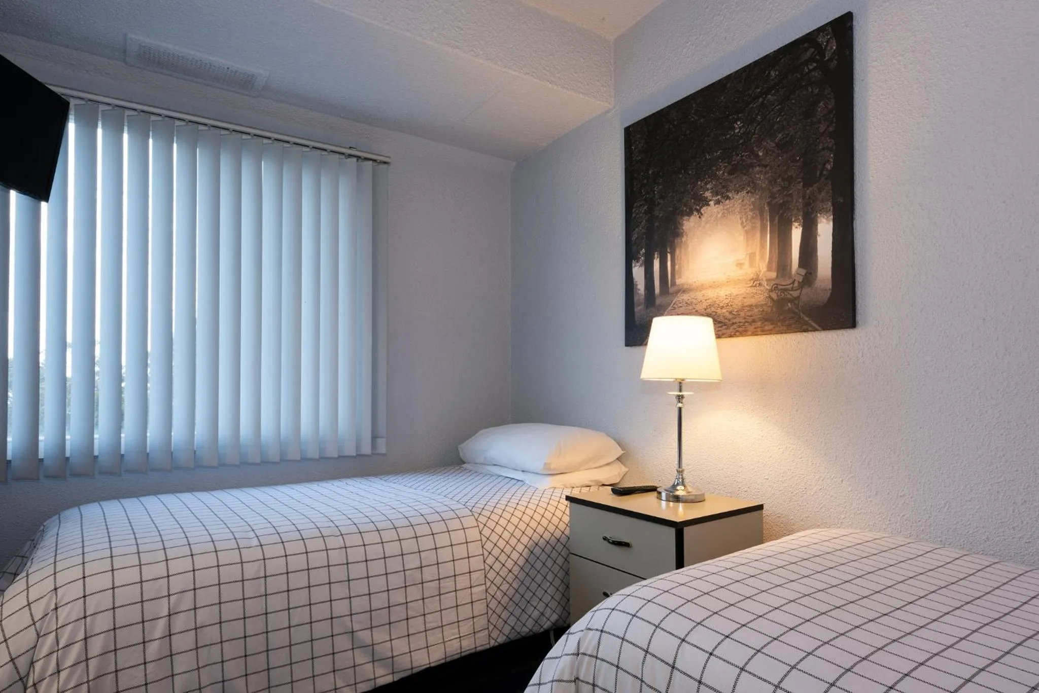 Bed in Blue Mountains Highway Motel