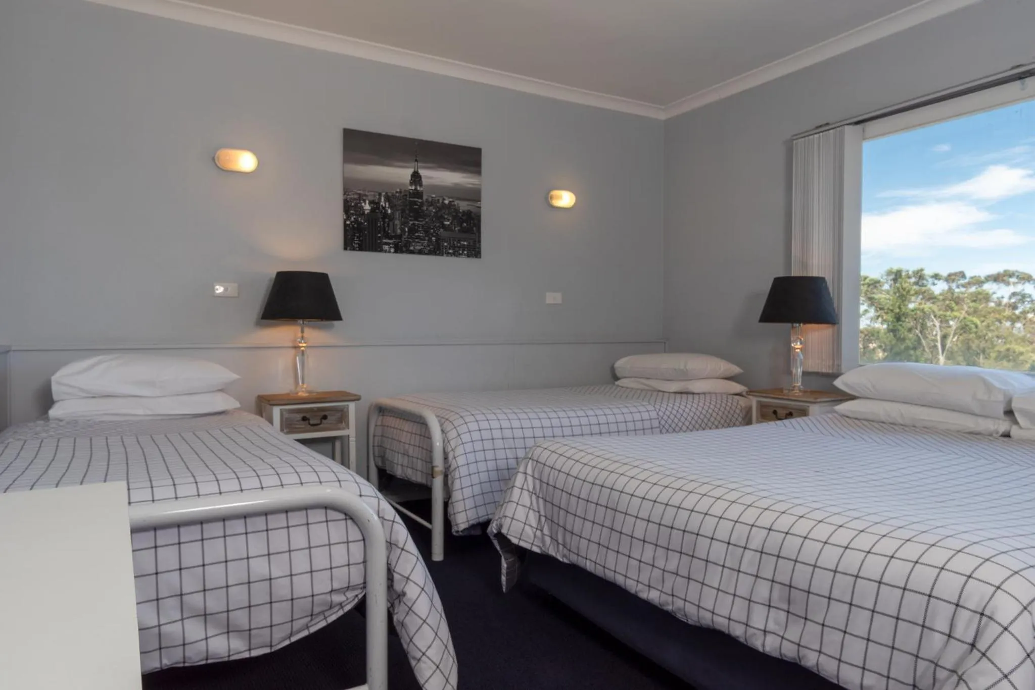 Bed in Blue Mountains Highway Motel