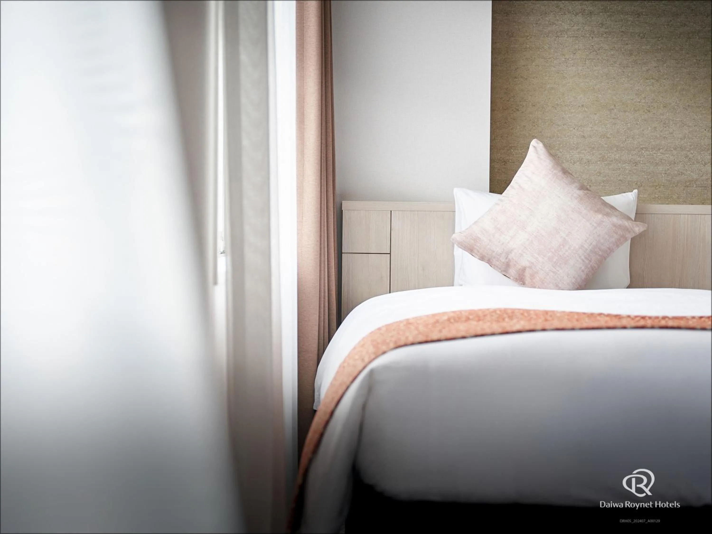 Bedroom, Bed in Daiwa Roynet Hotel Kyoto-Hachijoguchi