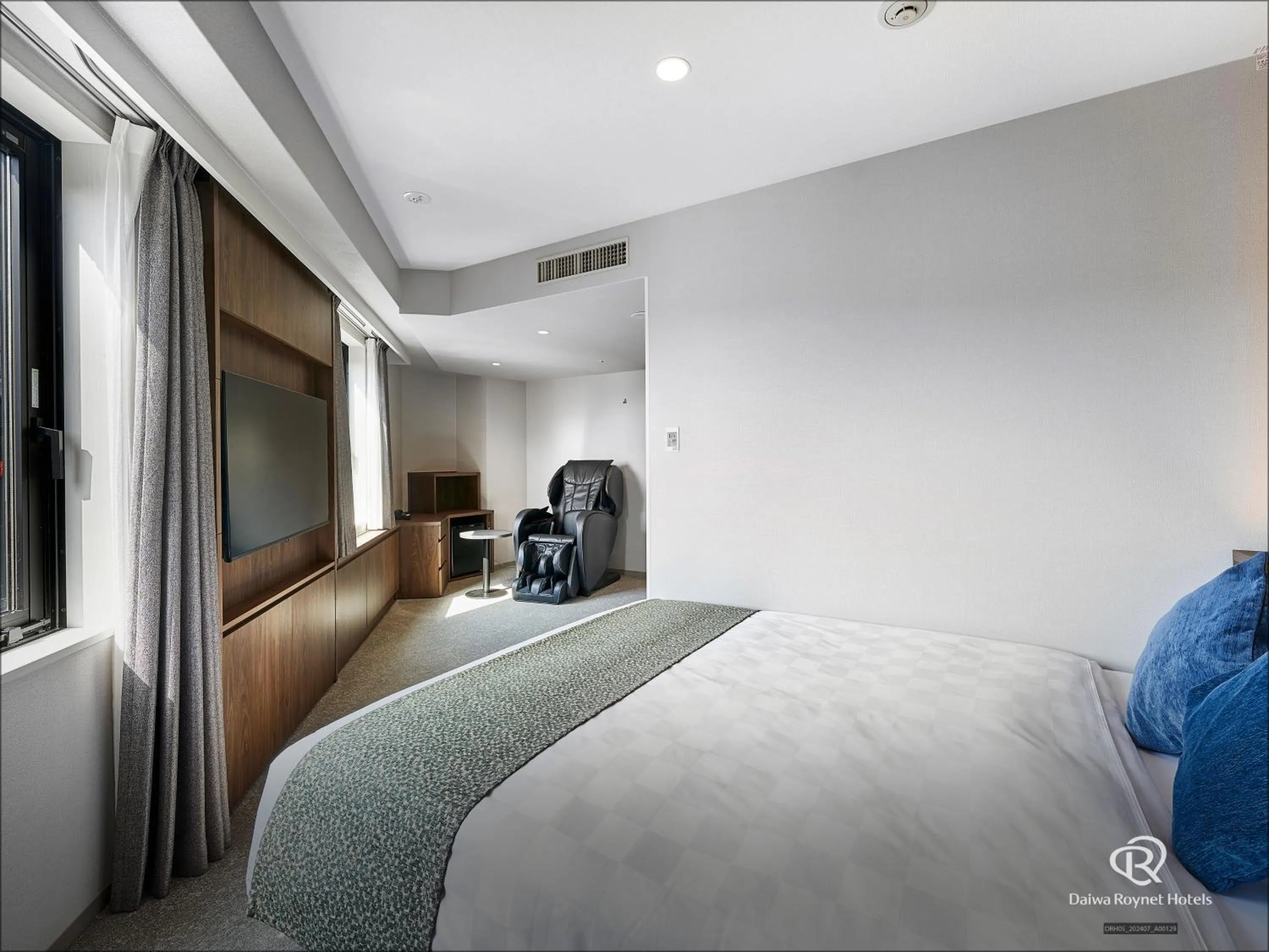 Bedroom, Bed in Daiwa Roynet Hotel Kyoto-Hachijoguchi