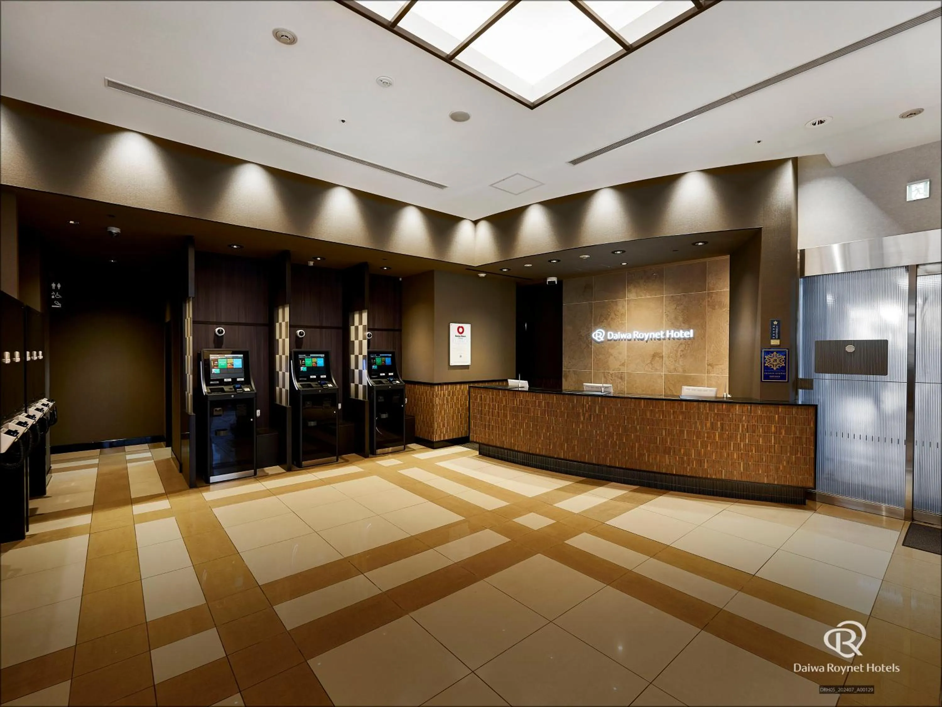 Lobby or reception in Daiwa Roynet Hotel Kyoto-Hachijoguchi
