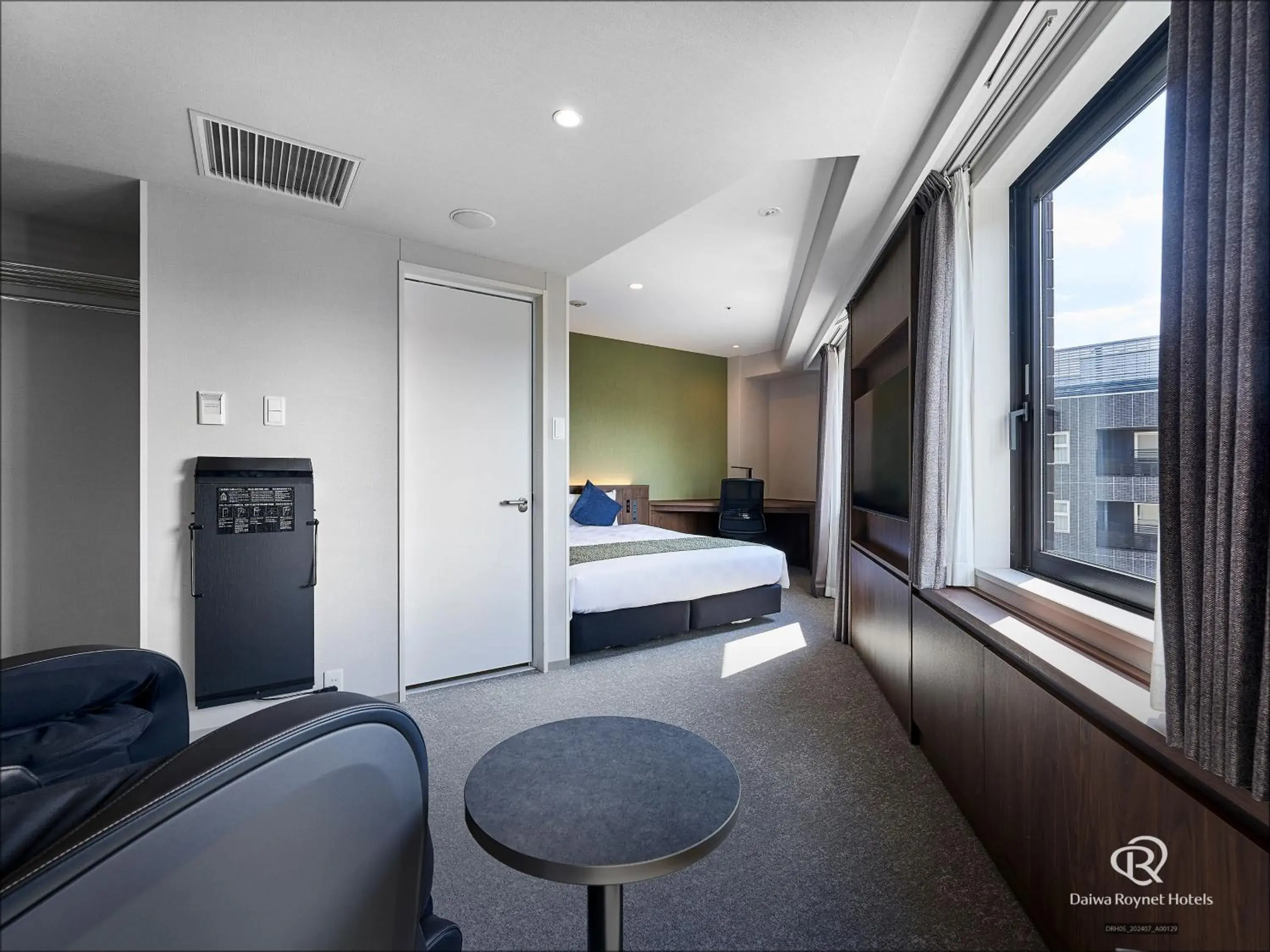 Deluxe Double Room - single occupancy - Non-Smoking in Daiwa Roynet Hotel Kyoto-Hachijoguchi Deluxe Double Room - single occupancy - Non-Smoking in Daiwa Roynet Hotel Kyoto-Hachijoguchi