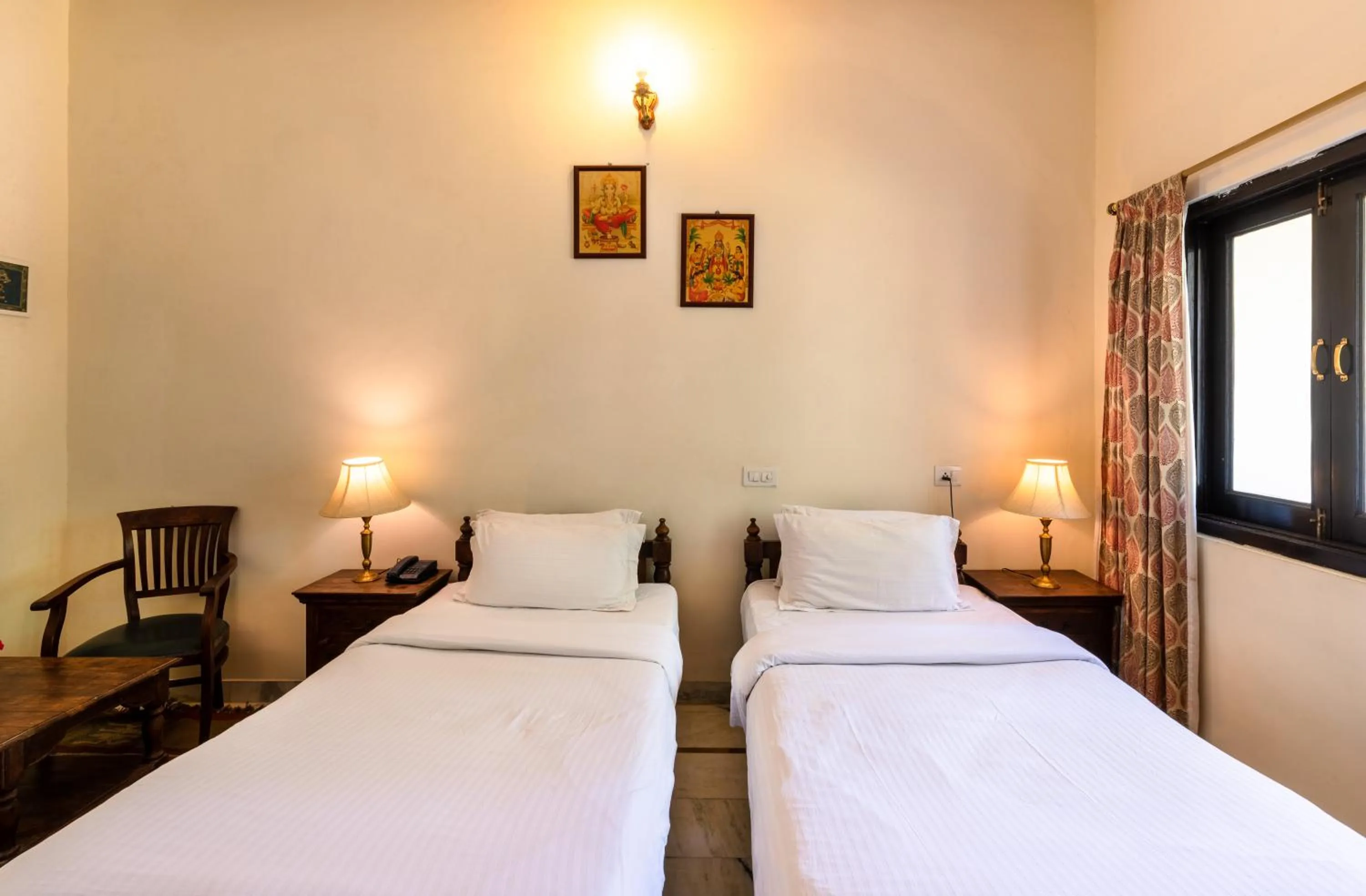 Bed in Gulaab Niwaas Palace