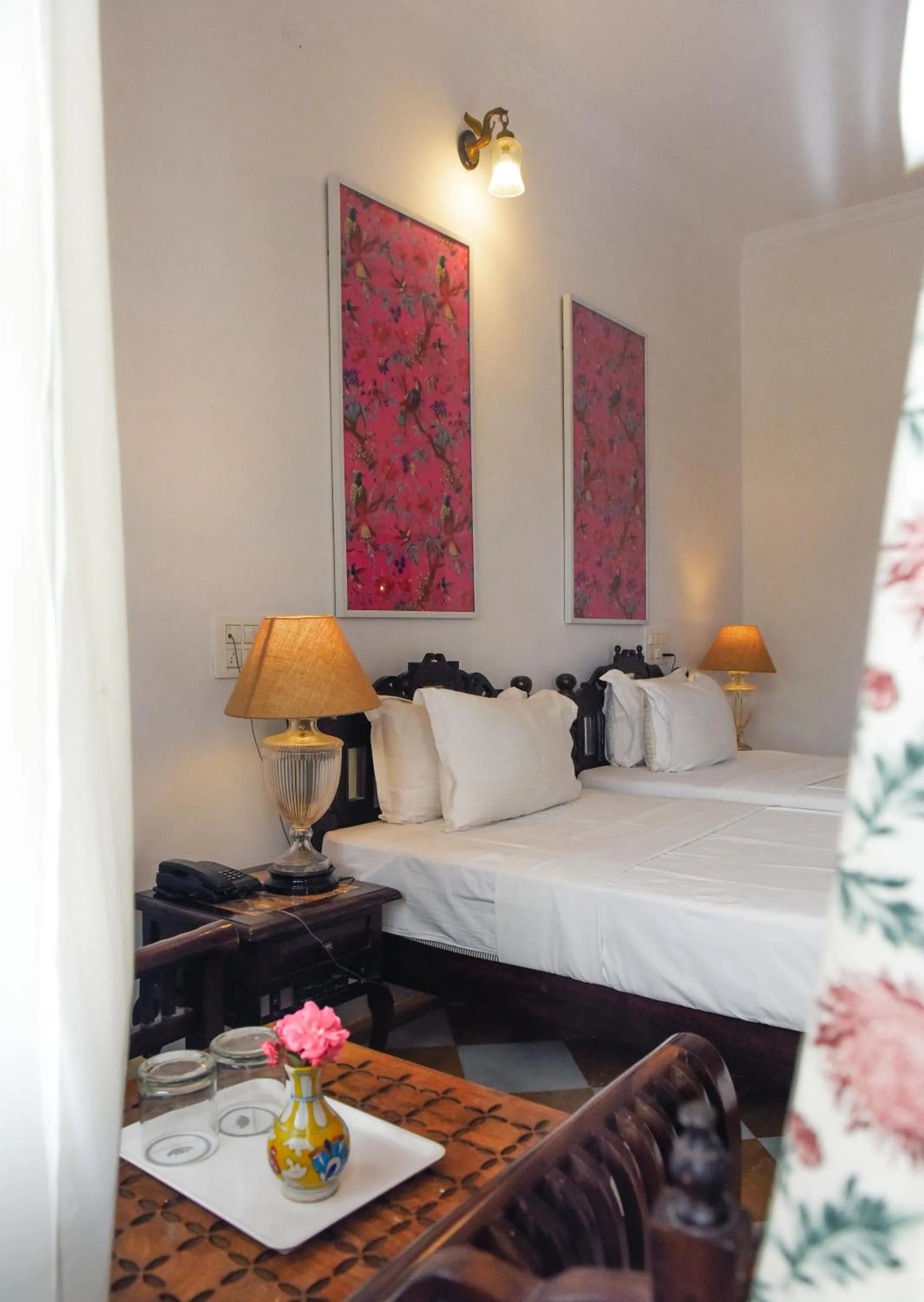 Bed in Gulaab Niwaas Palace