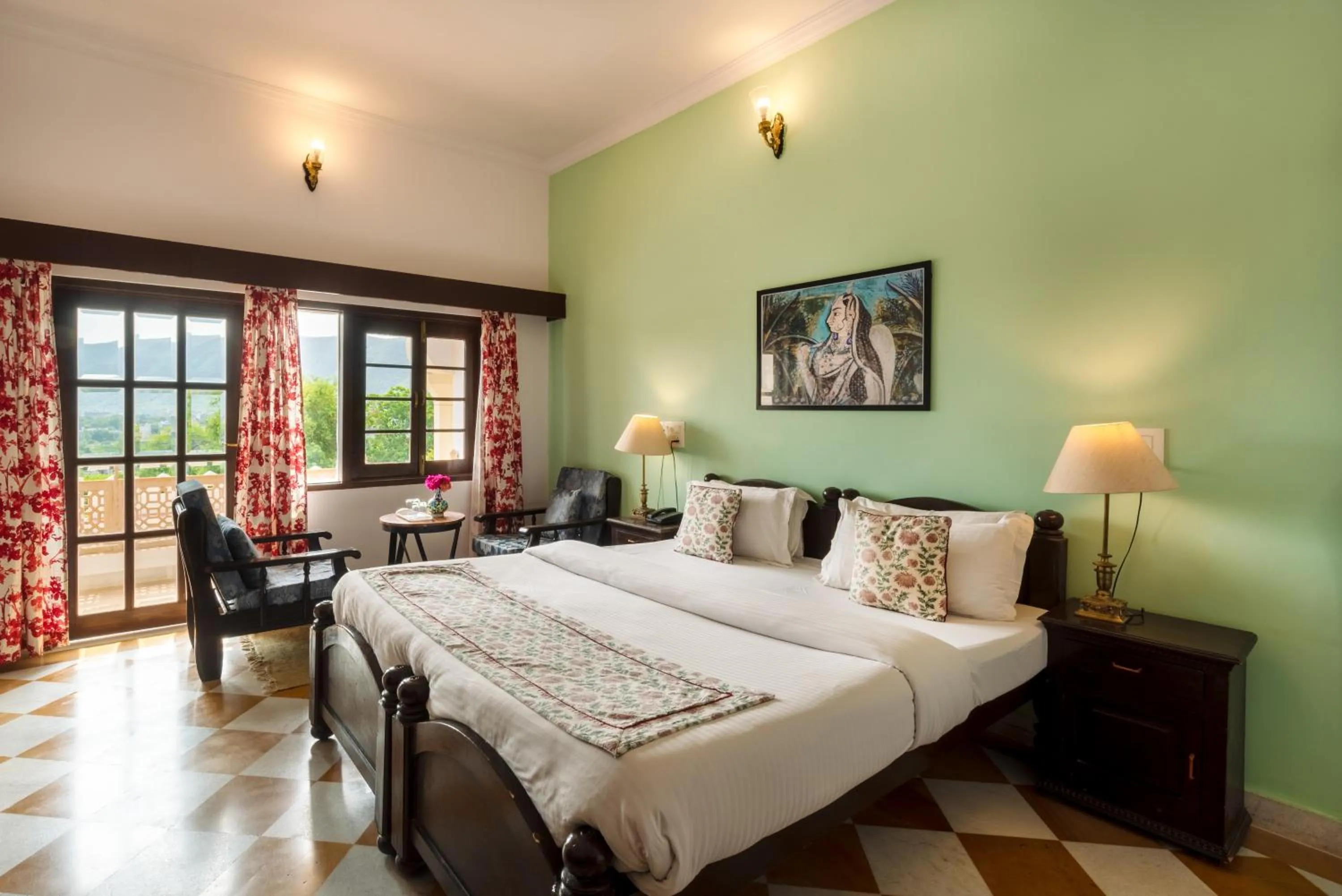 Bed in Gulaab Niwaas Palace