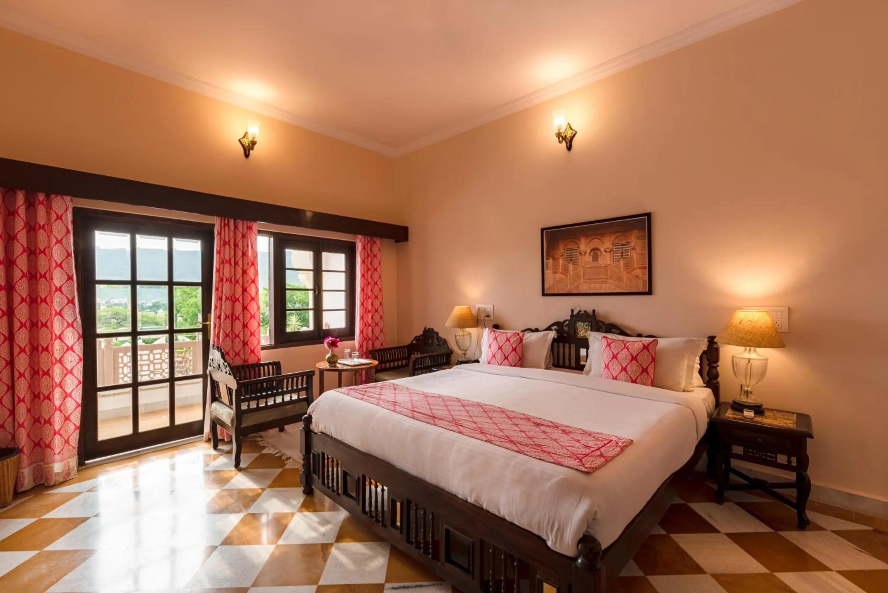 Bed in Gulaab Niwaas Palace