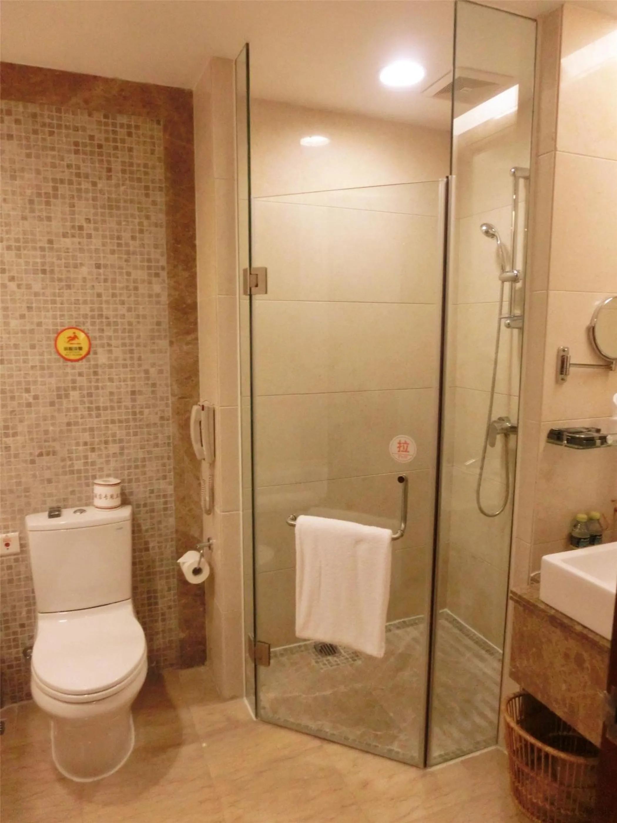 Non Smoking - Deluxe Twin Room in Guangzhou Baiyun International Convention Center