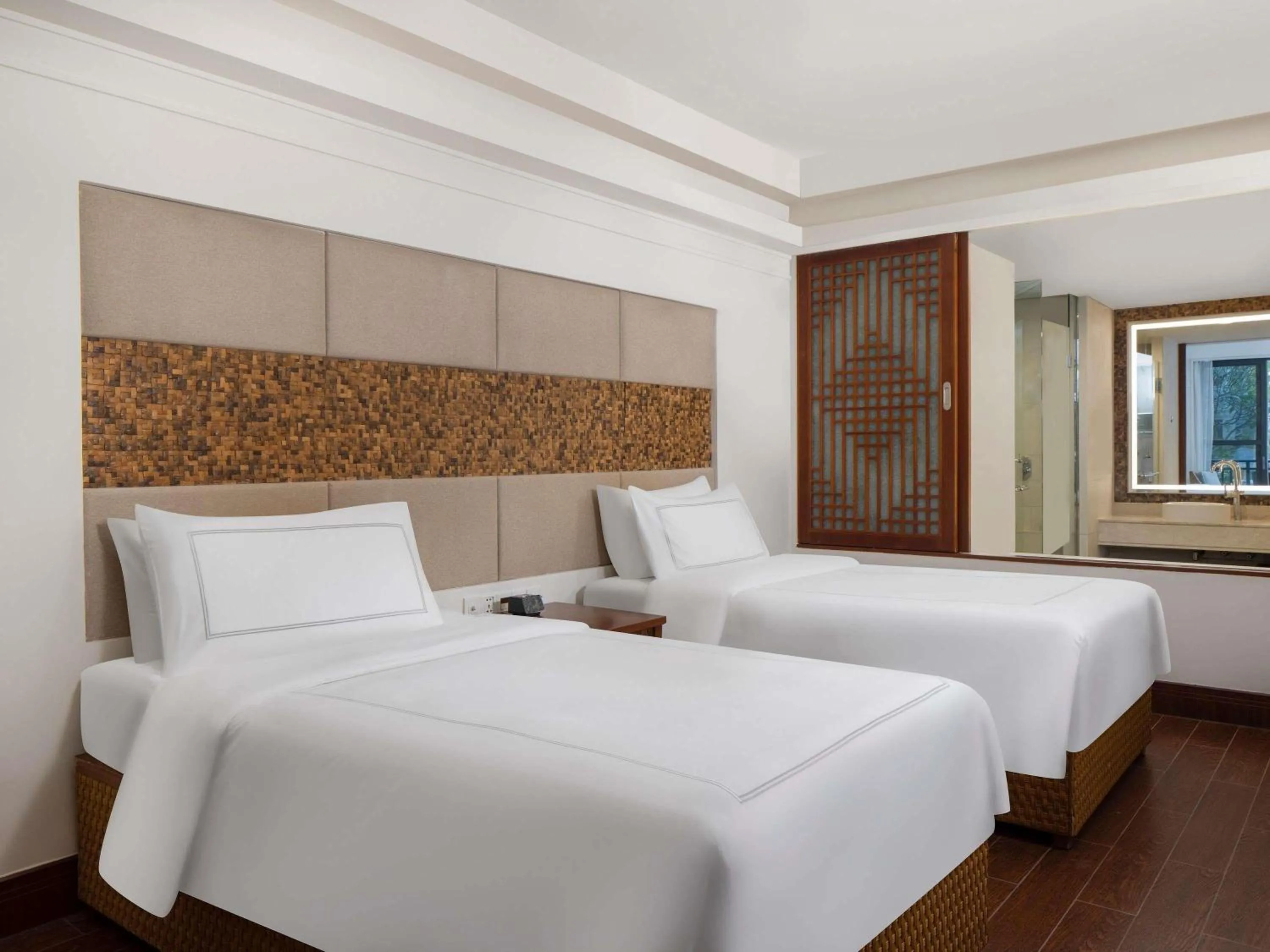 Bedroom, Bed in Swissôtel Sanya Yalong Bay